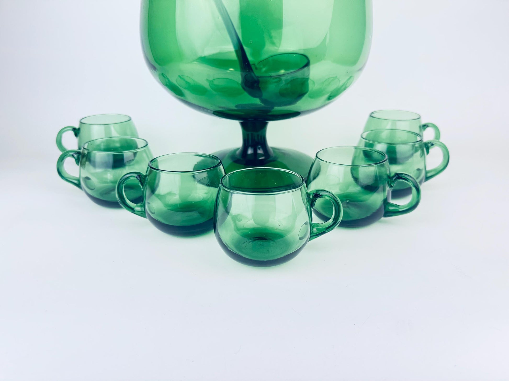 Product image for 'vintage verde green italian empoli art glass footed punch bowl set ladle seven 7 cups italian art glass elegance' (view 412fdd)