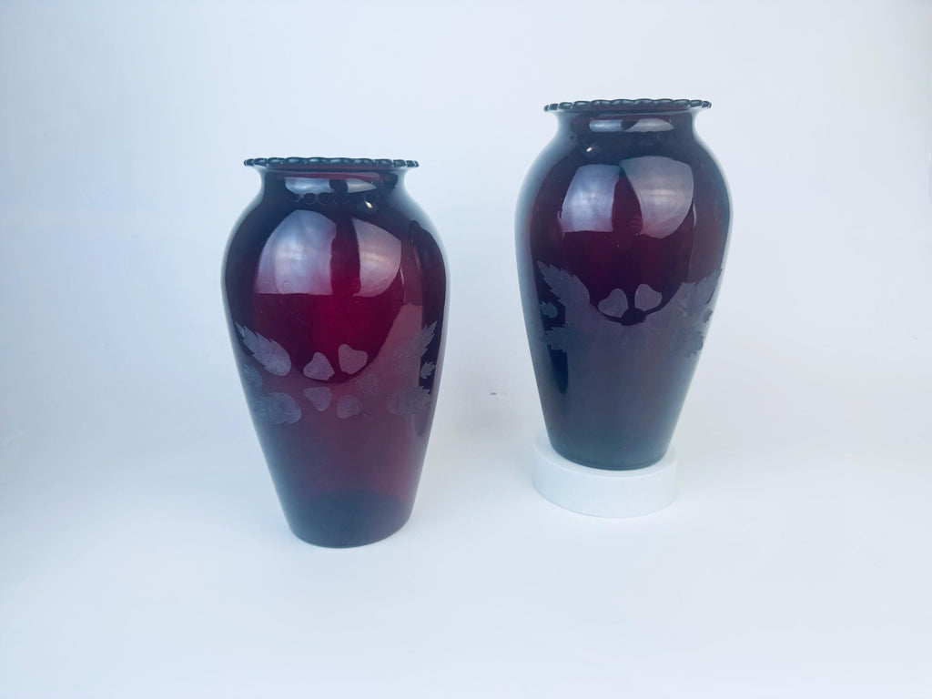 Product image for 'vintage royal ruby anchorglass vase anchor hocking glass scalloped rim top sold separately' (view 5992aa)