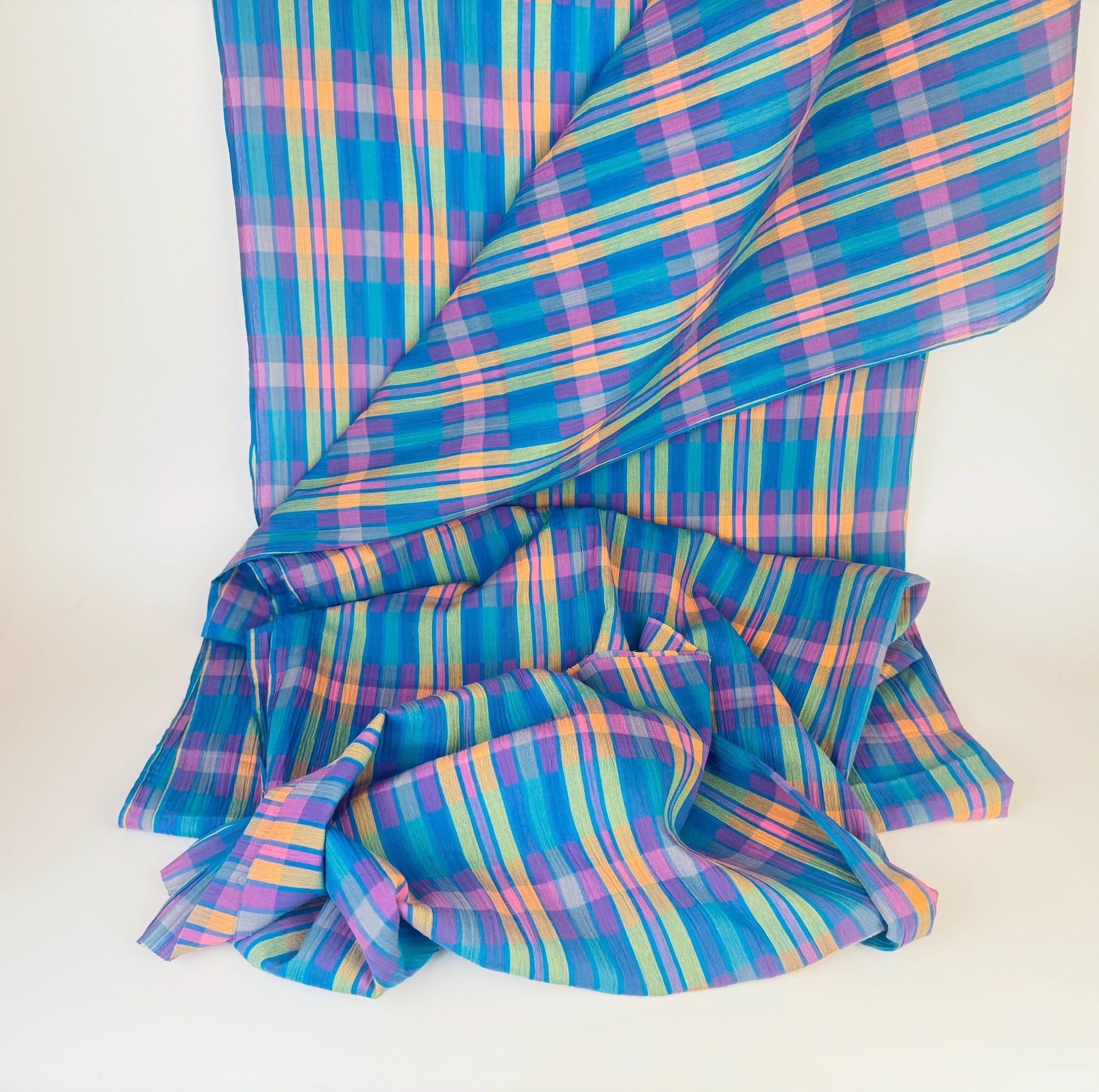 Product image for 'vintage bright pastel polyester fabric material 46 x 96' (view 681c53)