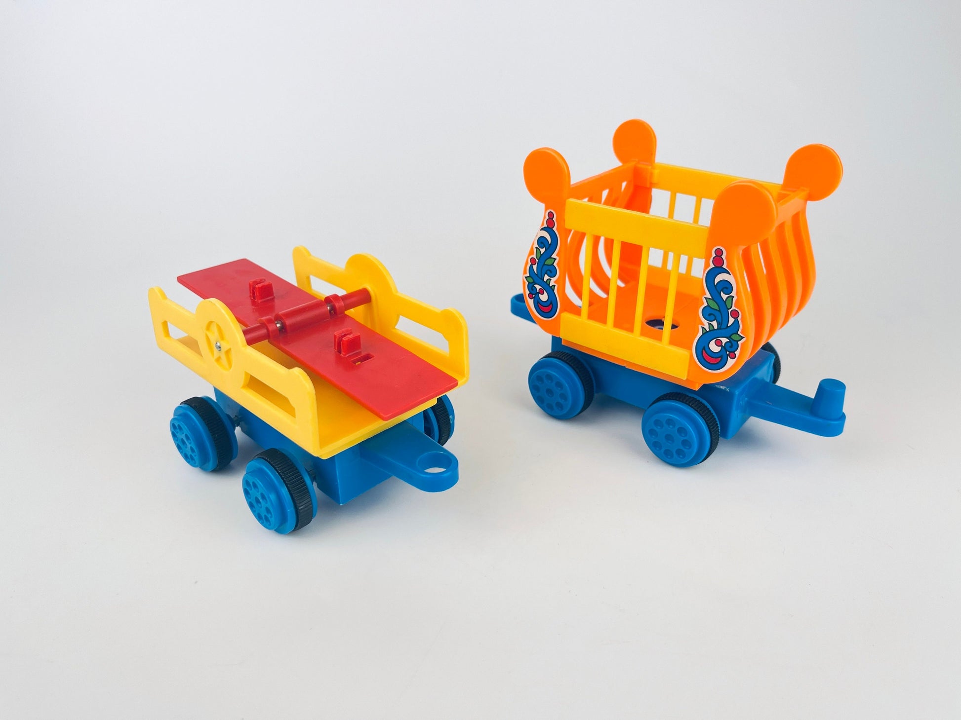 Product image for 'vintage fisher price circus train little people replacement made in usa sold separately' (view 01f4bd)
