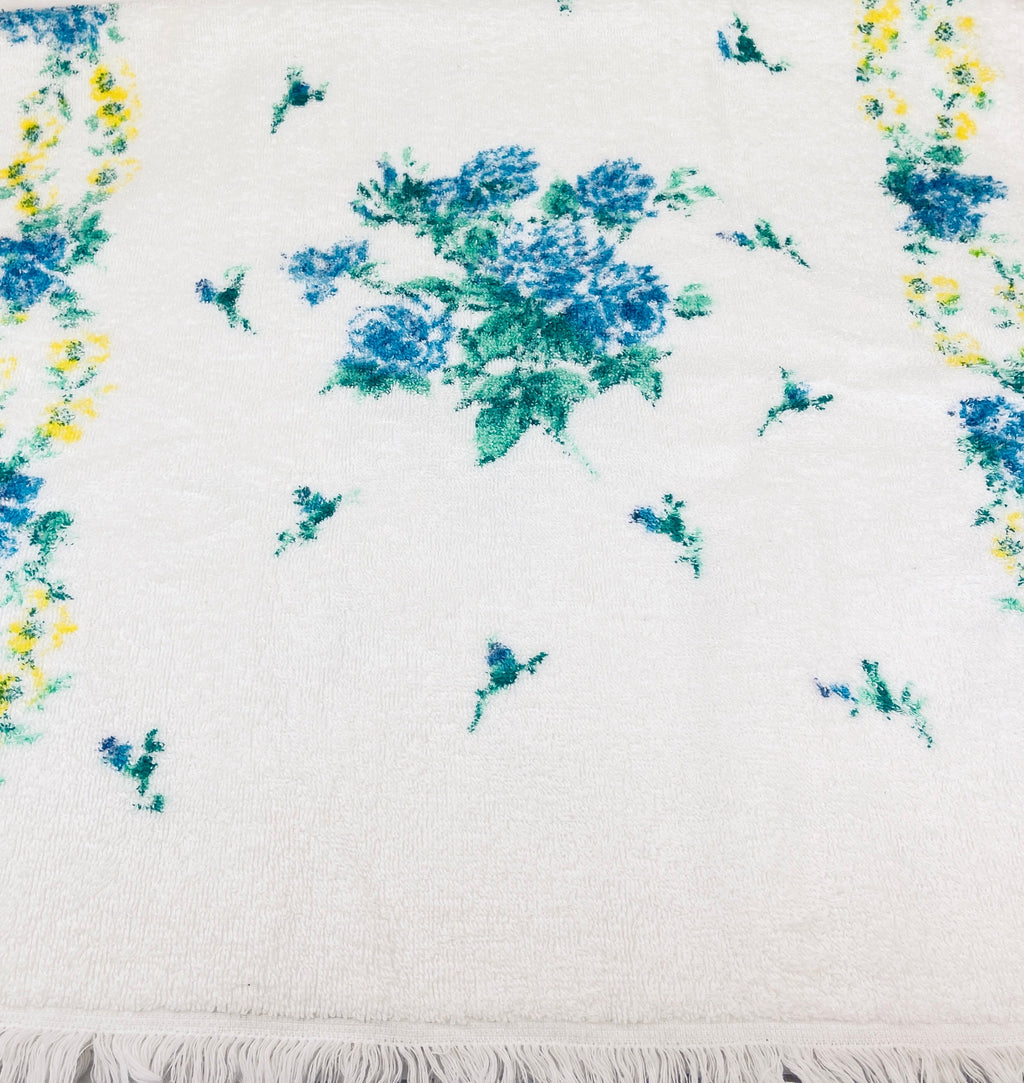 Product image for 'vintage blue floral bath fringe towel cotton polyester blend made in canada' (view 16ca10)