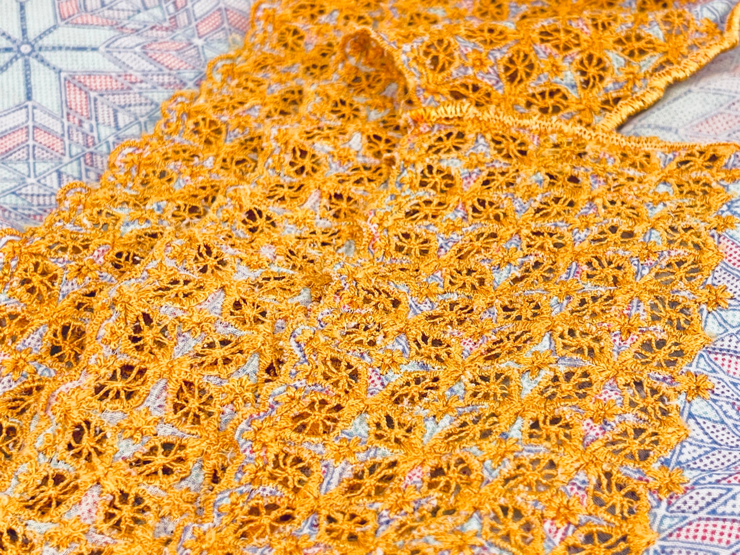 Product image for 'vintage purple blue table cloth nordic snowflake floral lace edge' (view 531a00)