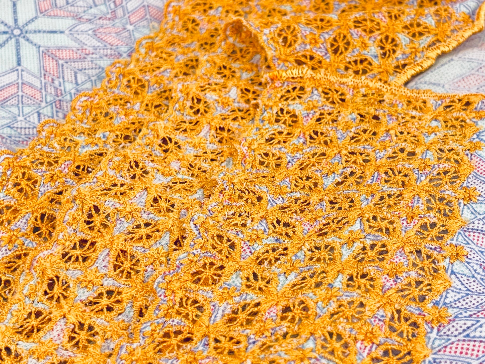Product image for 'vintage purple blue table cloth nordic snowflake floral lace edge' (view 531a00)