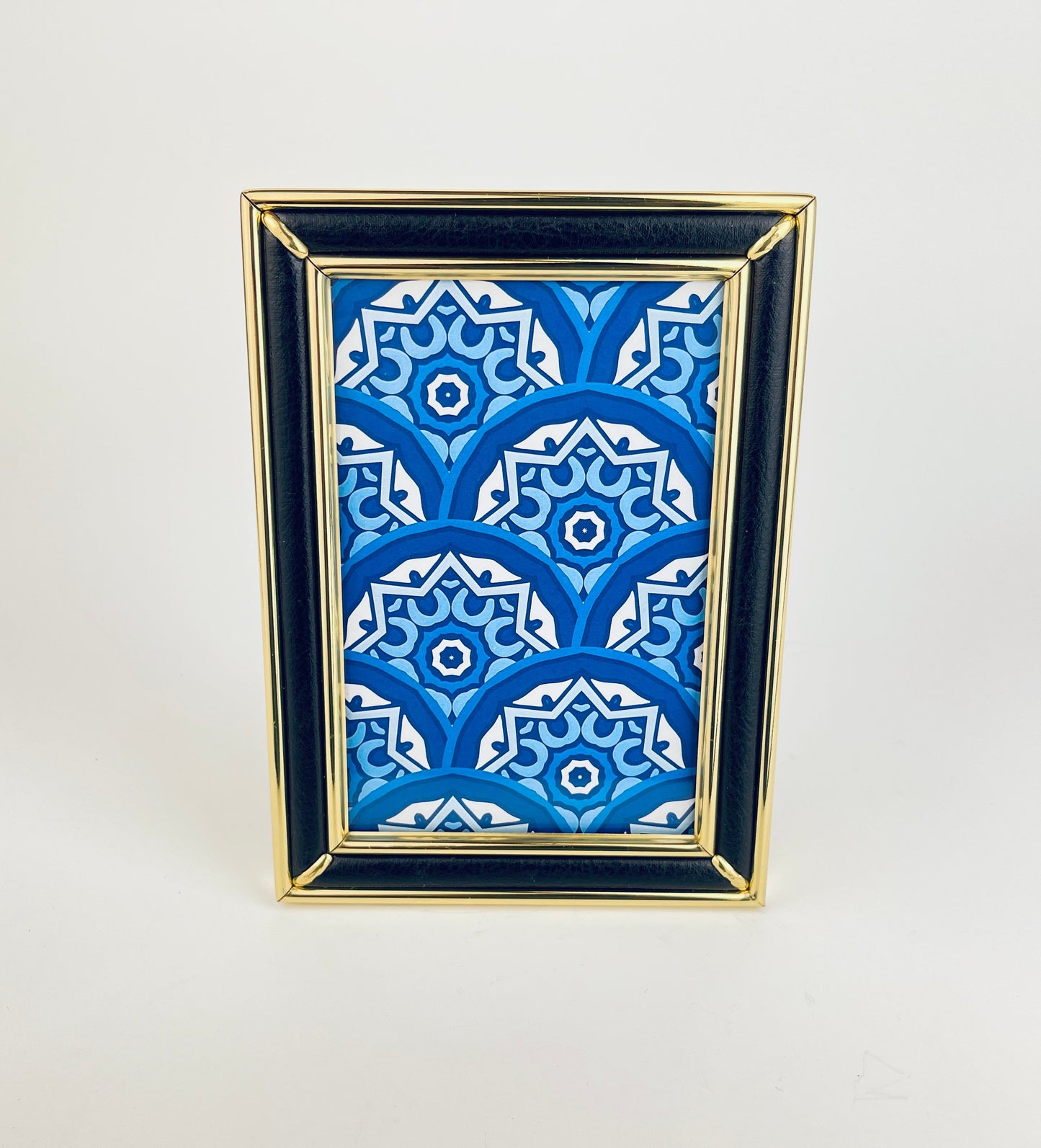 Product image for 'vintage brass black pleather picture frame 5 x 7' (view 760298)