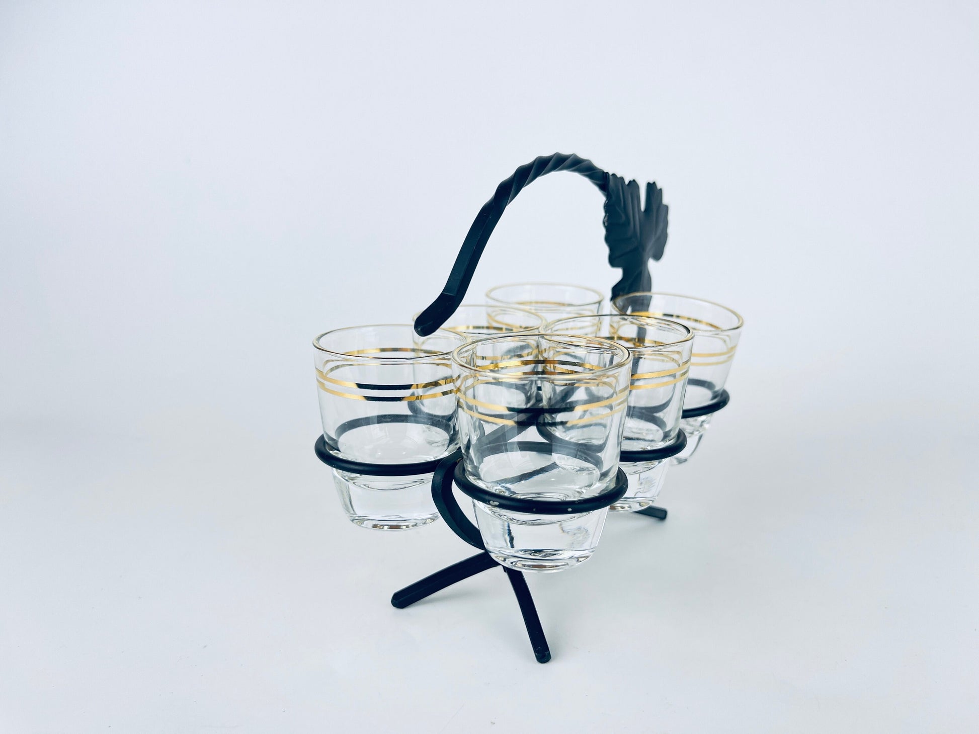 Product image for 'vintage gold striped clear shot glass barware set black metal leaf carrier' (view ef5ede)