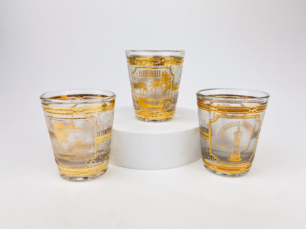 Product image for 'vintage culver tyrol heavy glass 22 kt gold souvenir shot glasses hawaii universal studios california sold individually' (view 695c26)