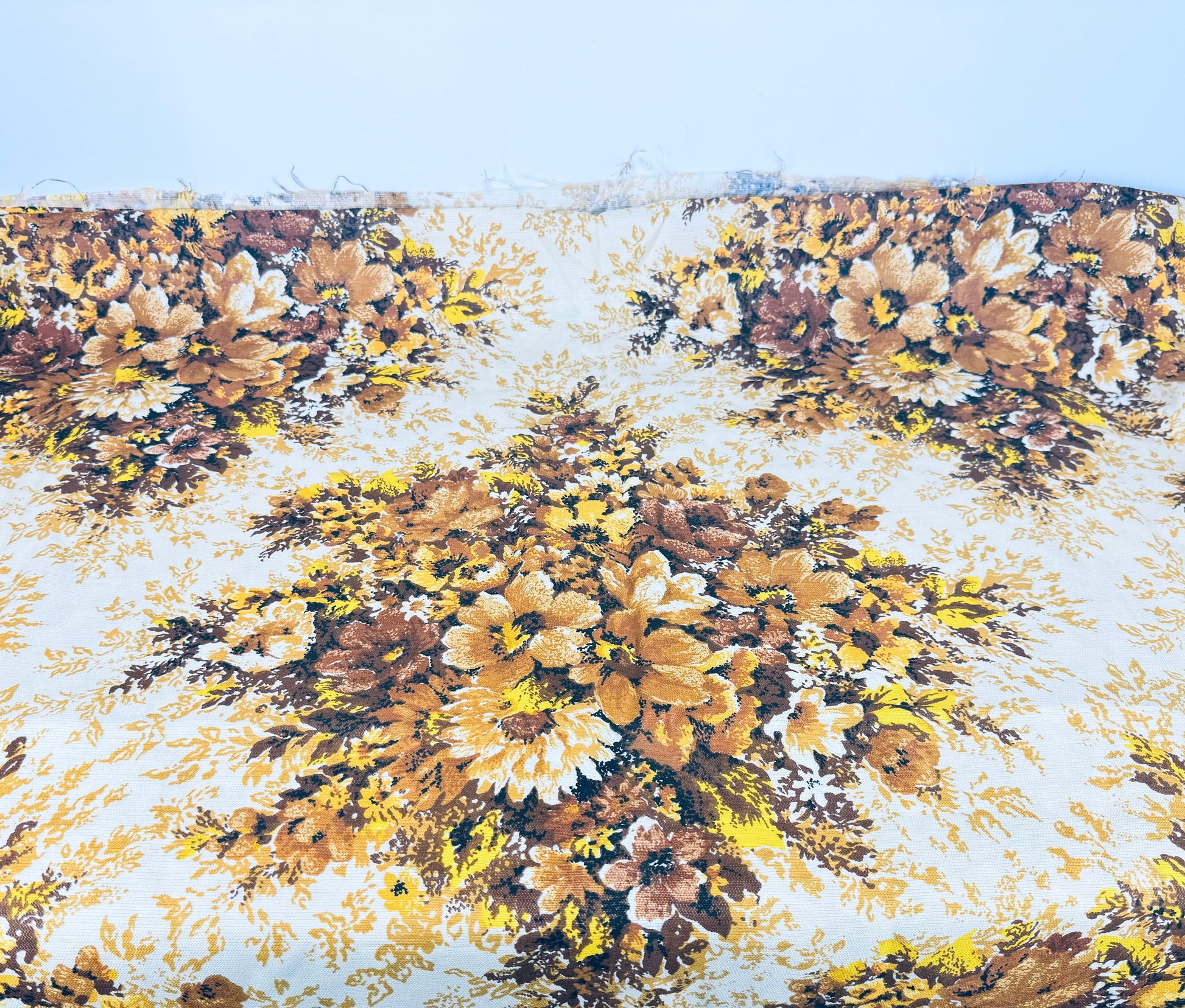 Product image for 'vintage grandmas couch large print floral beige brown fabric material 43 x 150' (view cc314e)