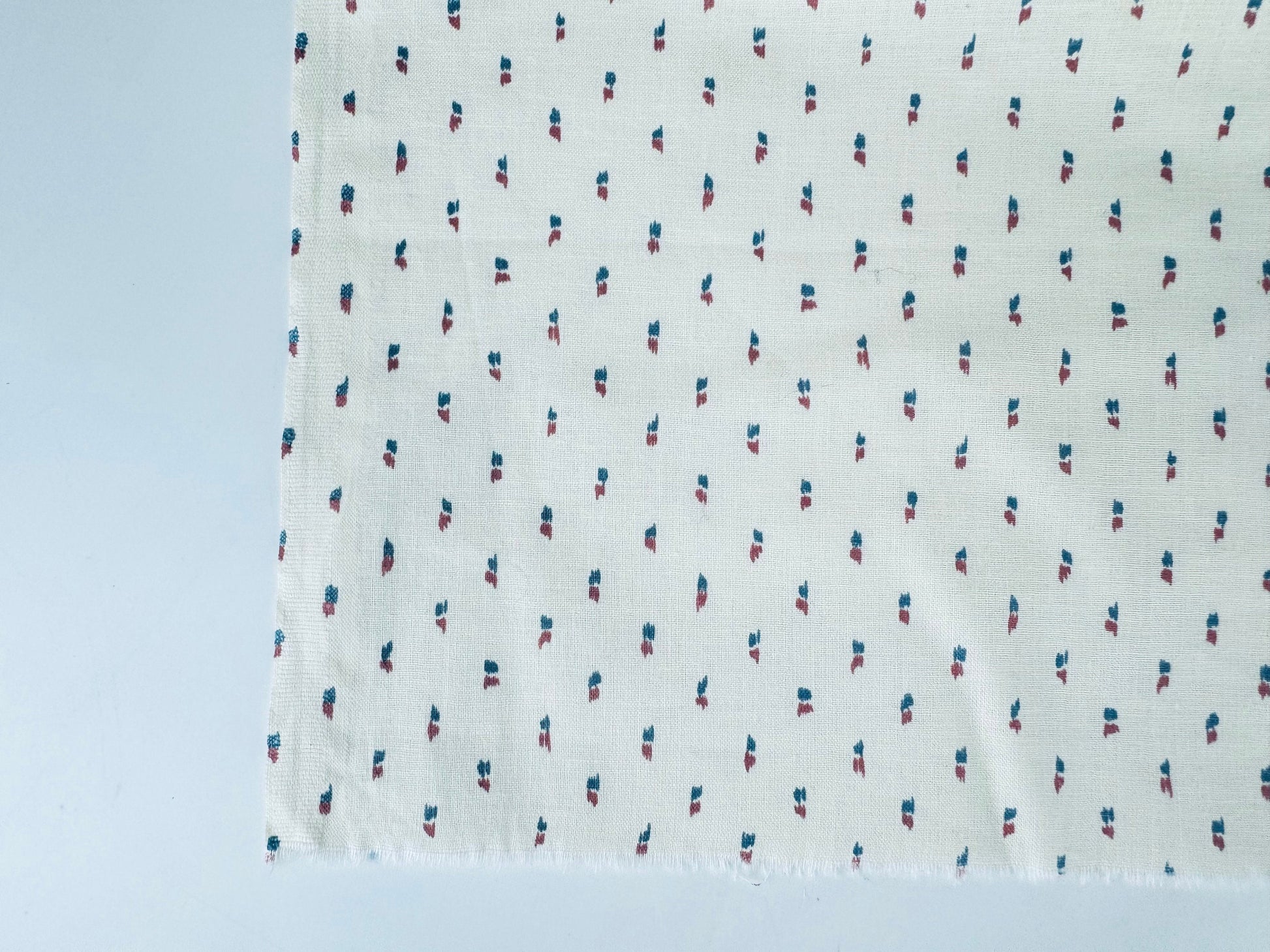 Product image for 'vintage 1980s beige pink blue abstract print fabric 40 x 44' (view 30ba1b)