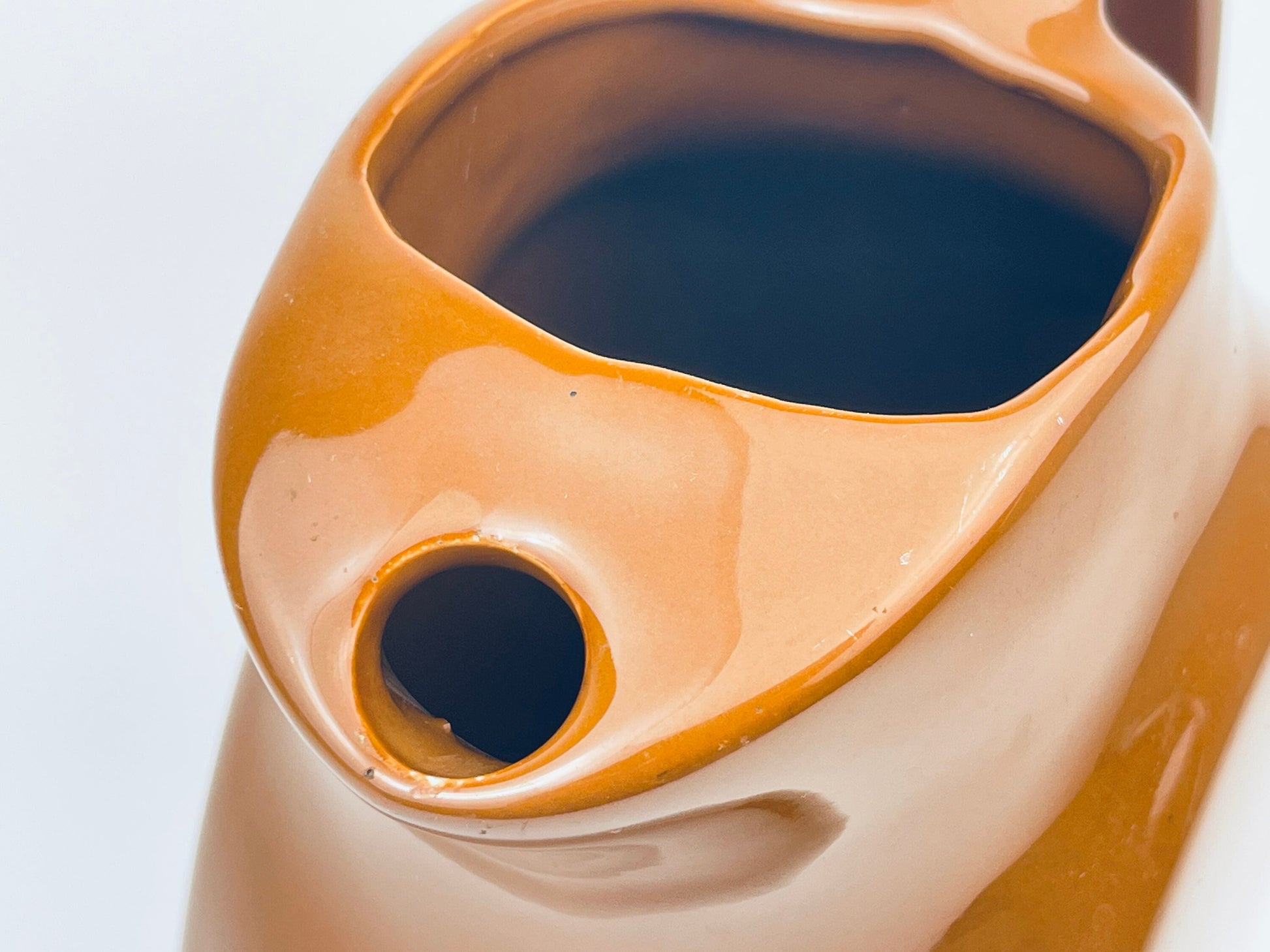 Product image for 'vintage chefsware slanted tilted brown ceramic jug made in usa 193' (view cdc758)