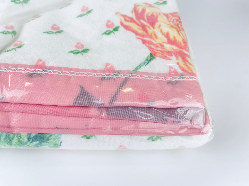 Product image for 'vintage beacon pink floral pattern double full blanket 72 x 90 pink satin ribbon trim nos new old stock made in usa' (view 2902c7)