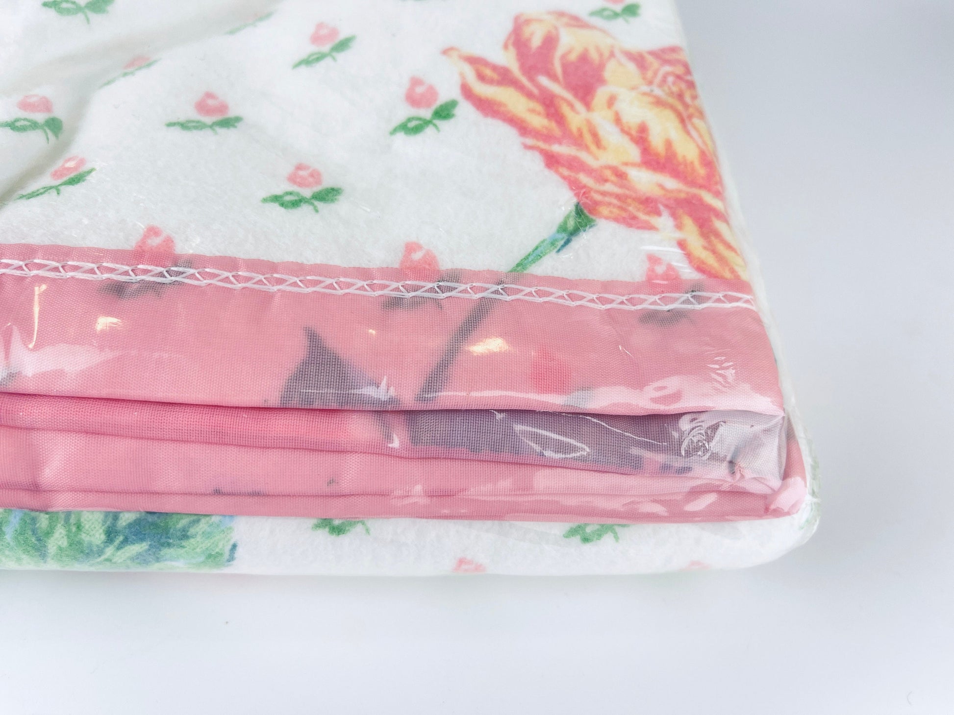 Product image for 'vintage beacon pink floral pattern double full blanket 72 x 90 pink satin ribbon trim nos new old stock made in usa' (view 2902c7)