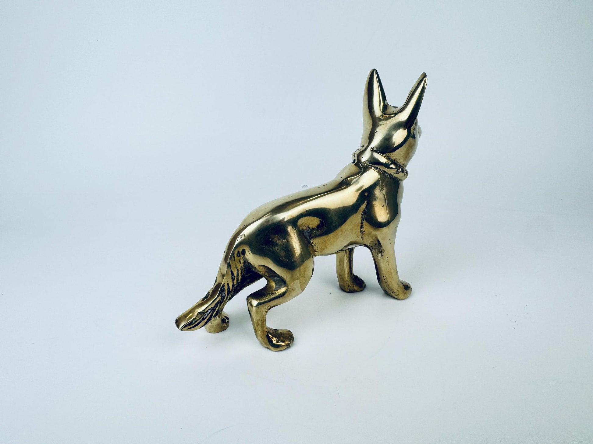 Product image for 'vintage solid brass german shepherd dog sculpture attractive aged metal patina' (view 0a75e1)