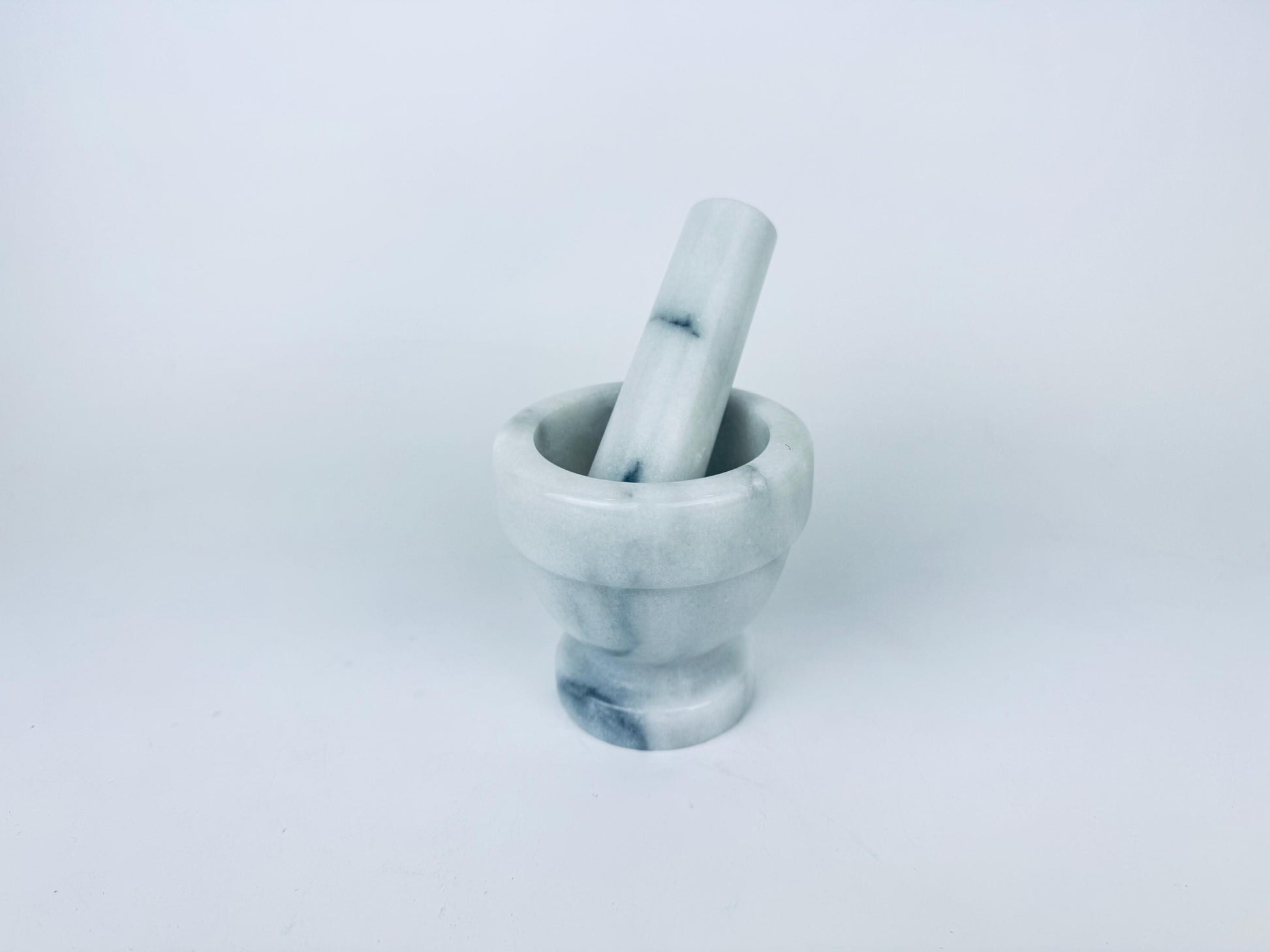 Product image for 'vintage white grey marble stone mortar pestle' (view dc1ae0)