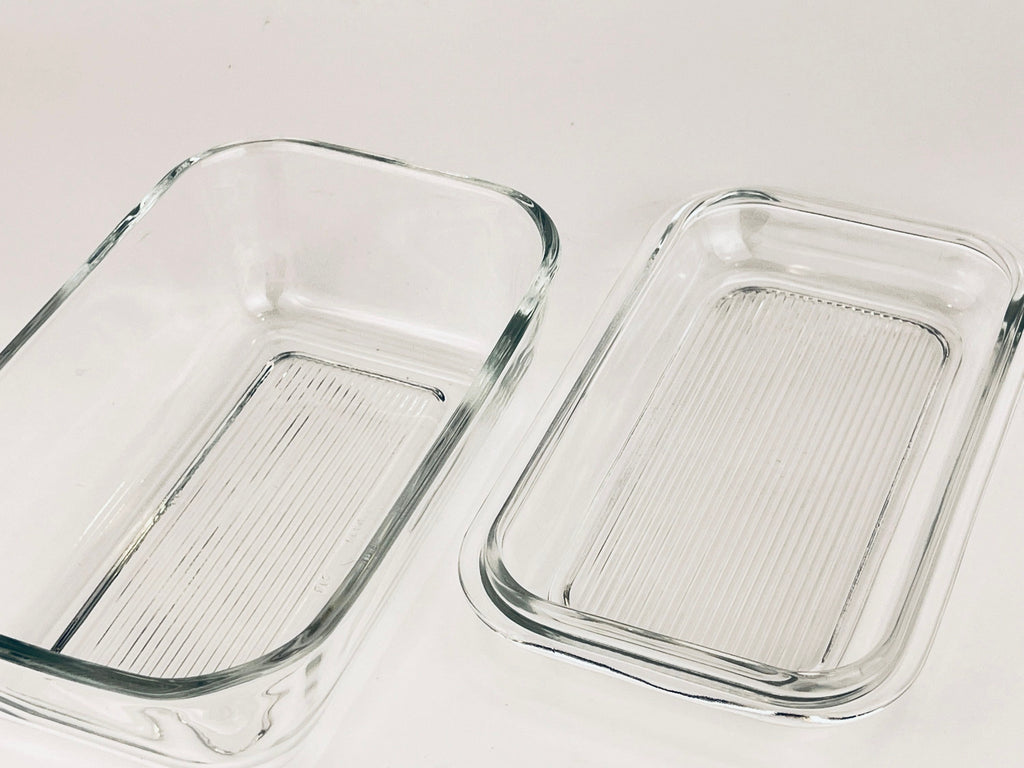 Product image for 'vintage clear ribbed glass butter cheese holder dome made by arc in france' (view e4aaaa)