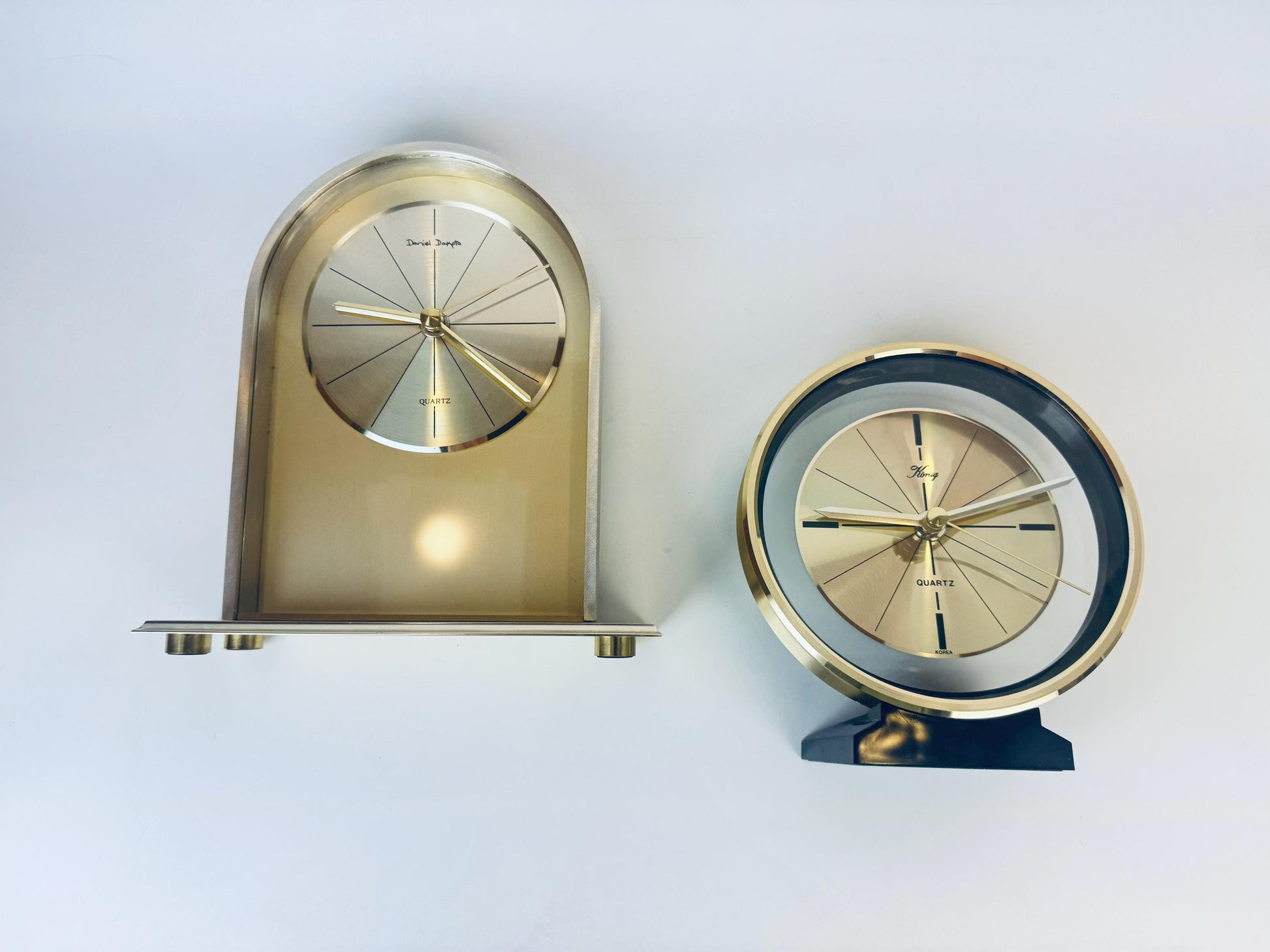 Product image for 'vintage daniel dakota konig quartz tabletop clocks sold separately' (view 98e796)
