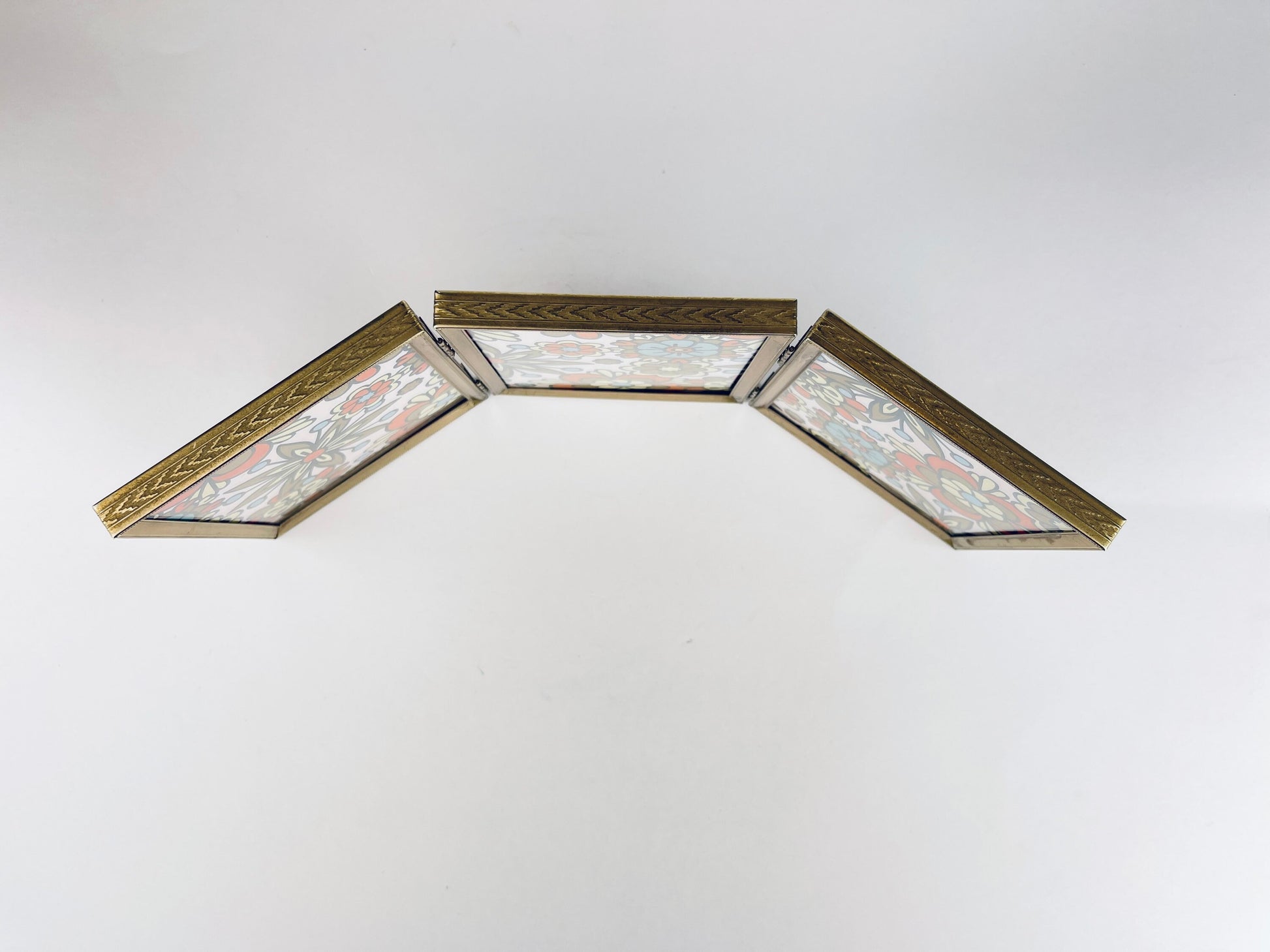 Product image for 'vintage gold tabletop picture frame book set of three 4 x 5 sets sold separately' (view 3b72be)