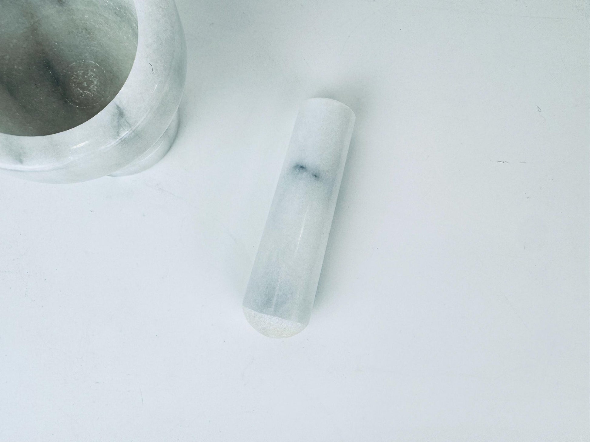 Product image for 'vintage white grey marble stone mortar pestle' (view ff0fea)