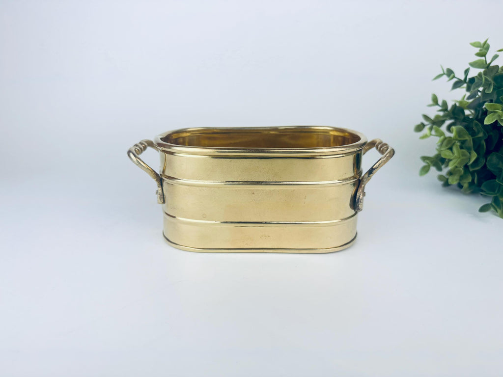 Product image for 'vintage oval handled brass indoor planter' (view a20a68)