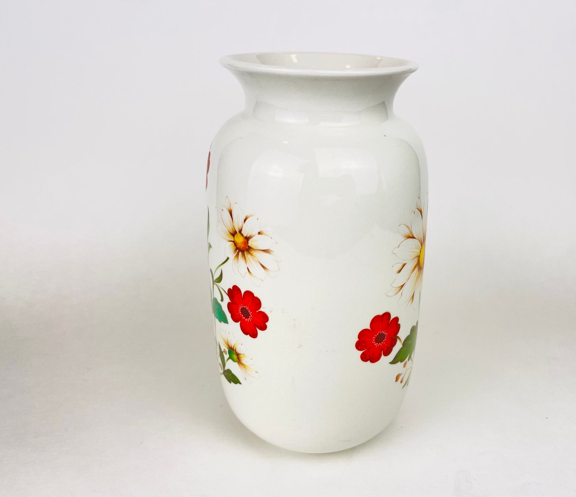 Product image for 'vintage sadler england flower vase white daisies red flowers' (view 062d3c)