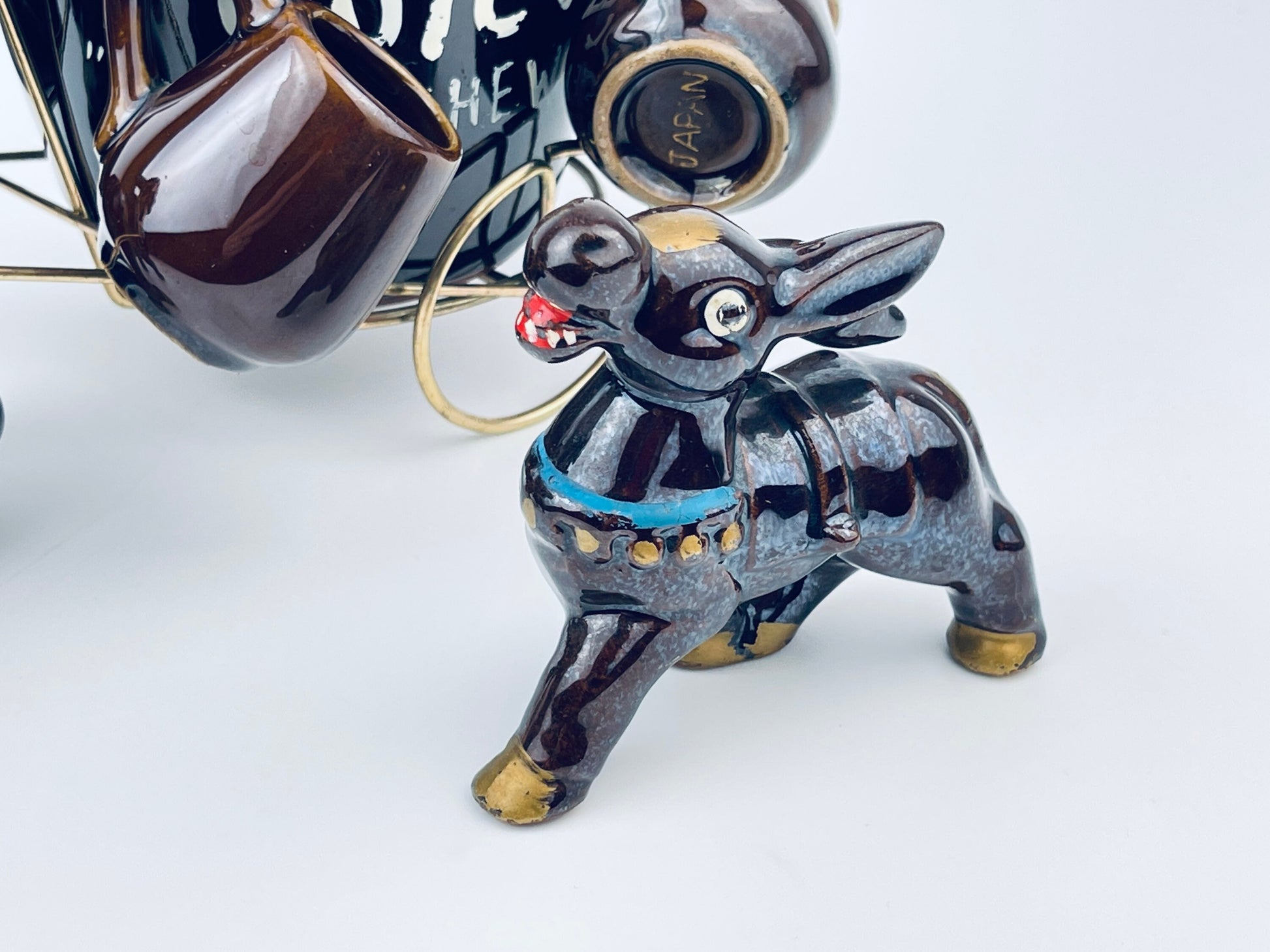 Product image for 'vintage red clay donkey moonshine decanter shoot glass barware set set of six 6 made in japan wild cat juice aged in the wild' (view 109083)