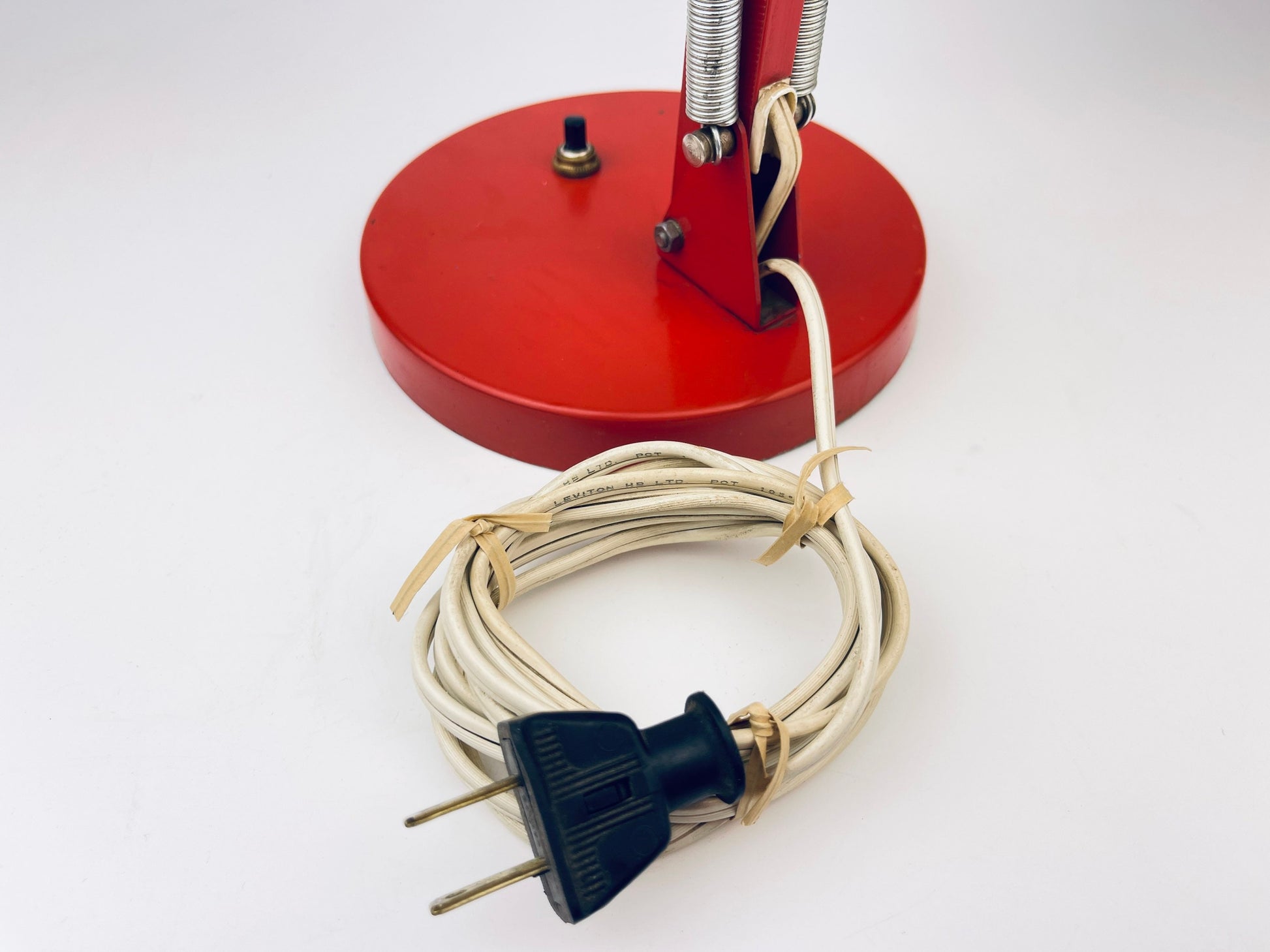 Product image for 'vintage retro red metal desk home office lamp adjustable sliding neck push switch' (view 0c2f2e)