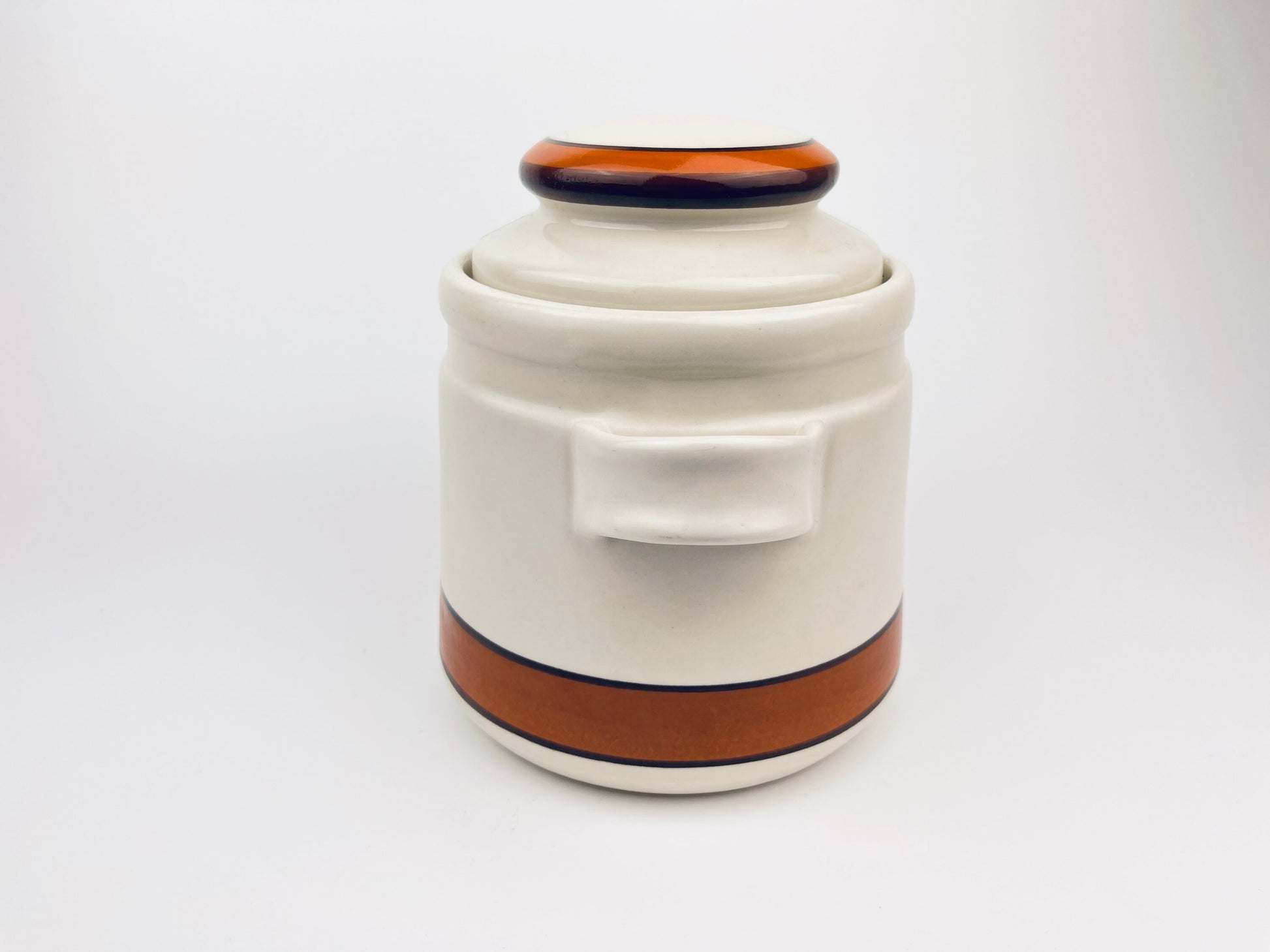 Product image for 'vintage california pottery ceramic lidded jar orange brown striped made in usa' (view 16205d)