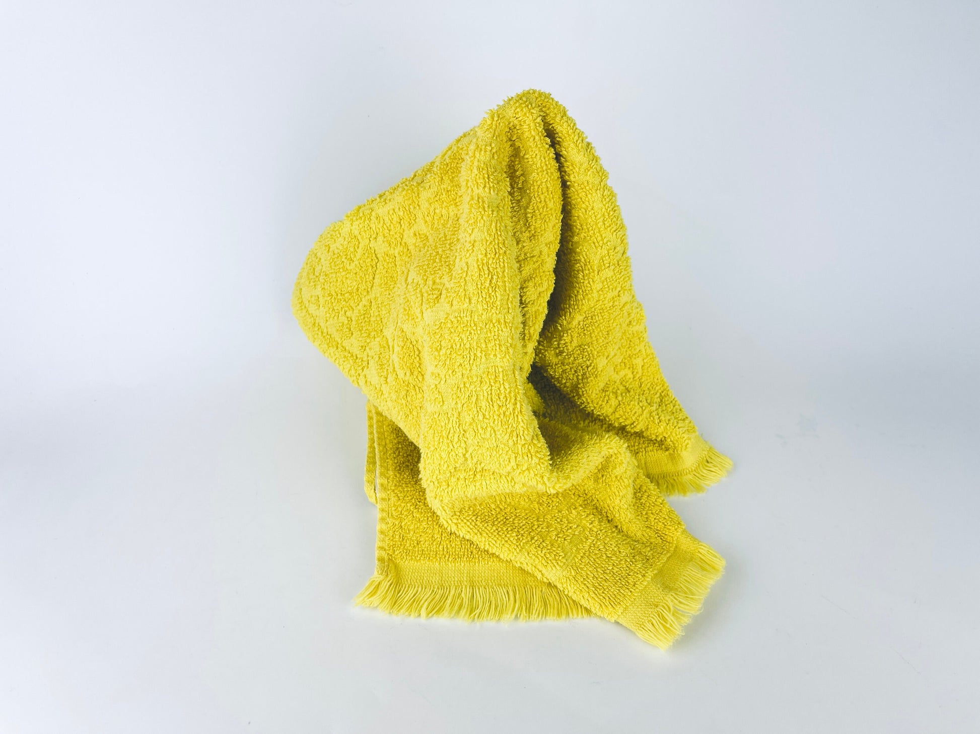 Product image for 'vintage sears yellow floral rectangular fringe hand towel 100 cotton made in usa' (view 072a53)
