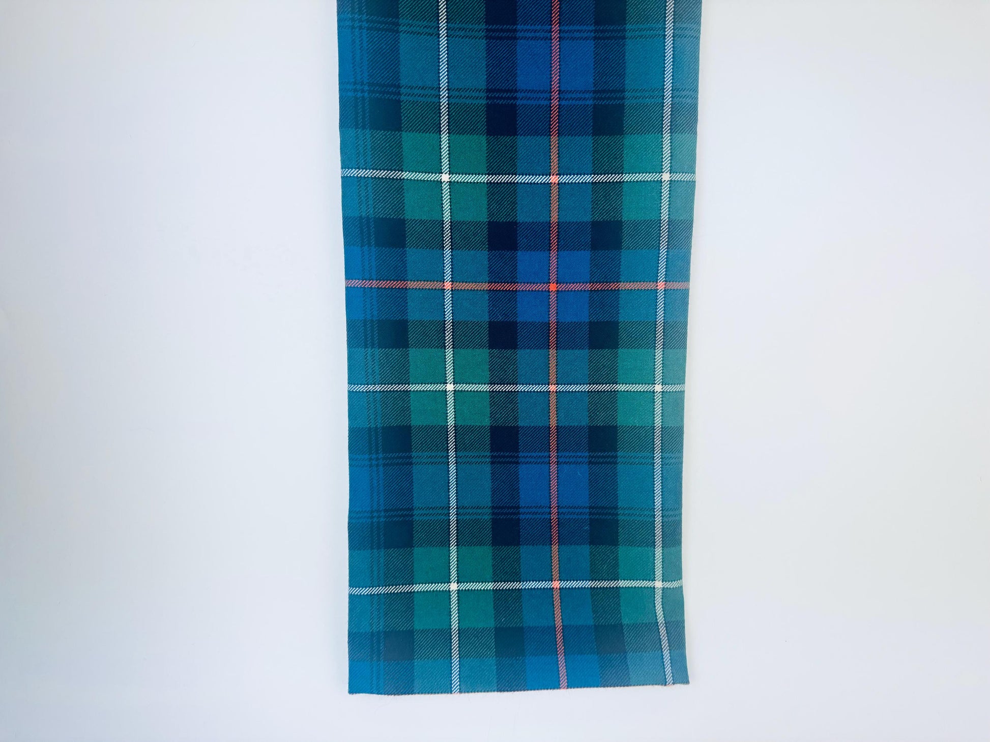 Product image for 'vintage authentic tartan plaid wool kilt fabric made in scotland the hector russell group' (view 191d3f)