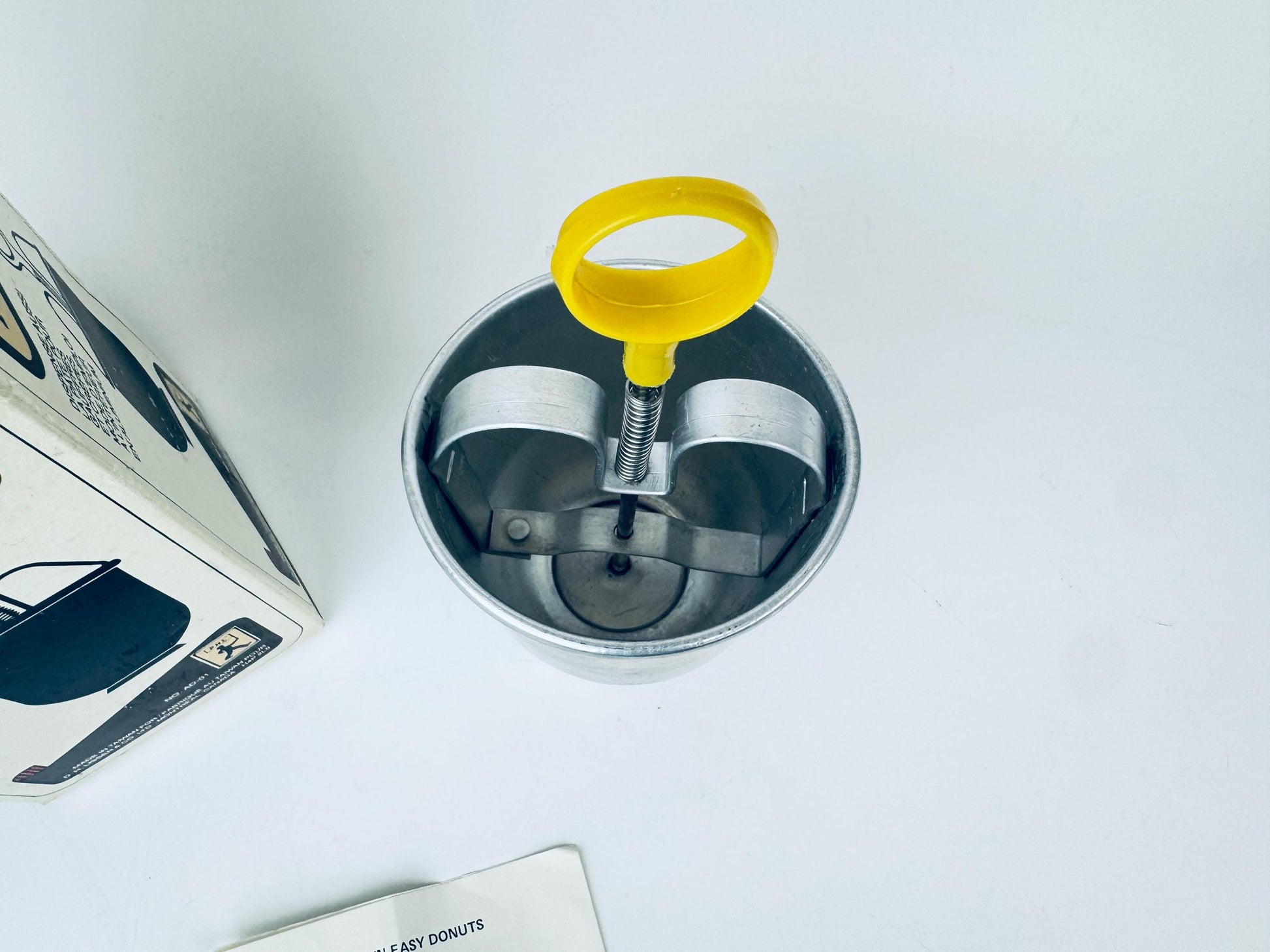 Product image for 'vintage donut waffle pancake maker dispenser' (view 3d4872)