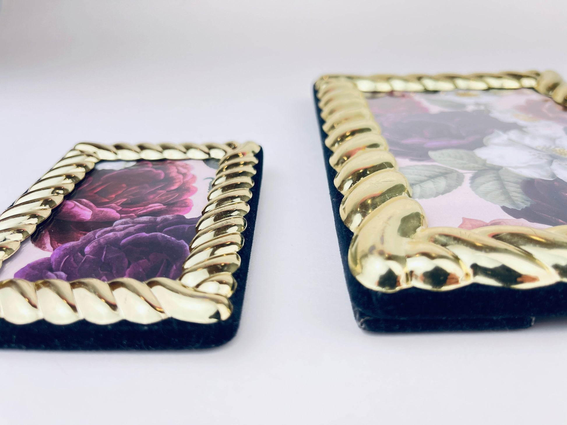 Product image for 'vintage solid brass roped chain gold wall mountable picture frames sold separately' (view ea8370)