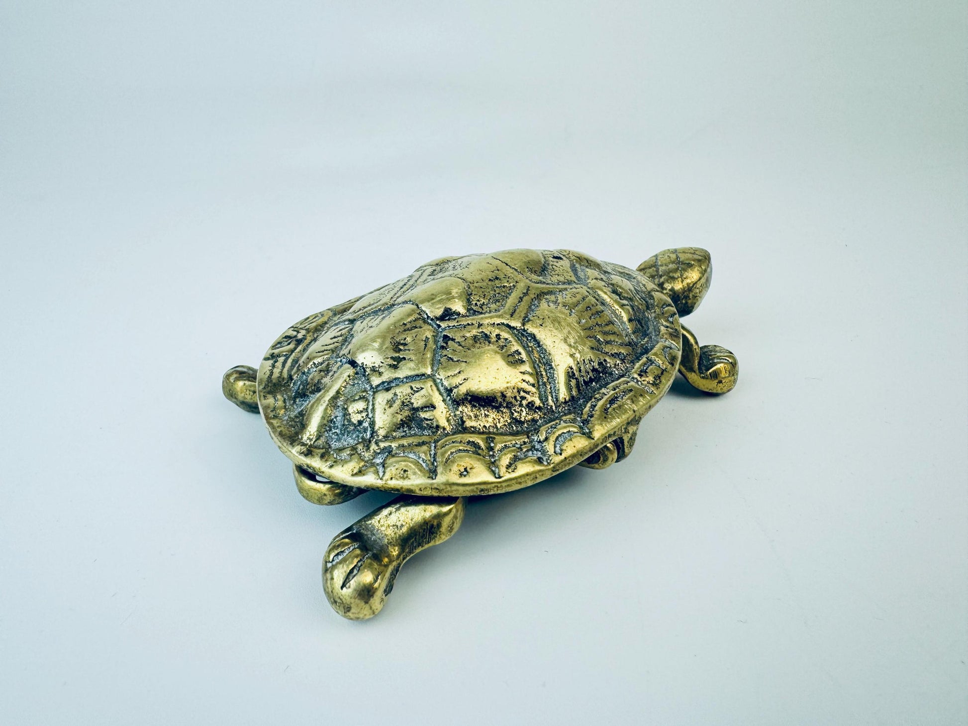 Product image for 'vintage solid brass turtle lidded trinket dish attractive aged metal patina' (view 4524d6)