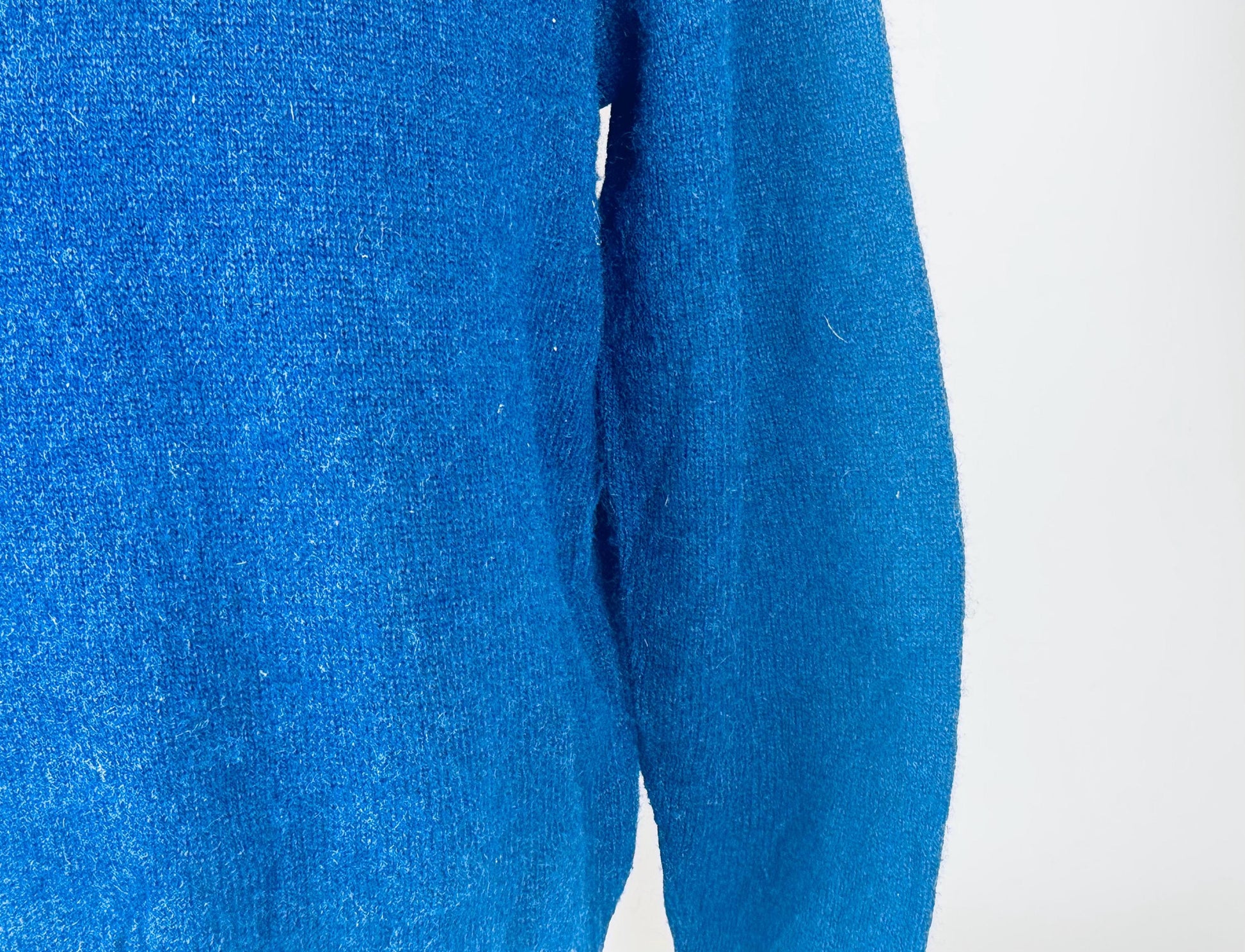 Product image for 'vintage jantzen blue wool sweater size xl made in canada' (view bbf76e)