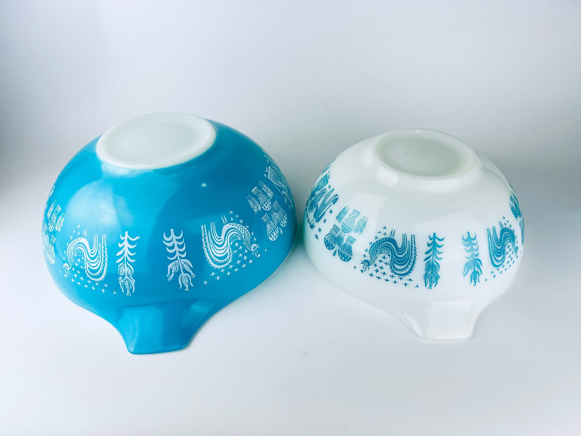Product image for 'vintage amish butterprint cinderella pyrex mixing nesting bowls 443 444 made in usa sold separately' (view 17e2ec)