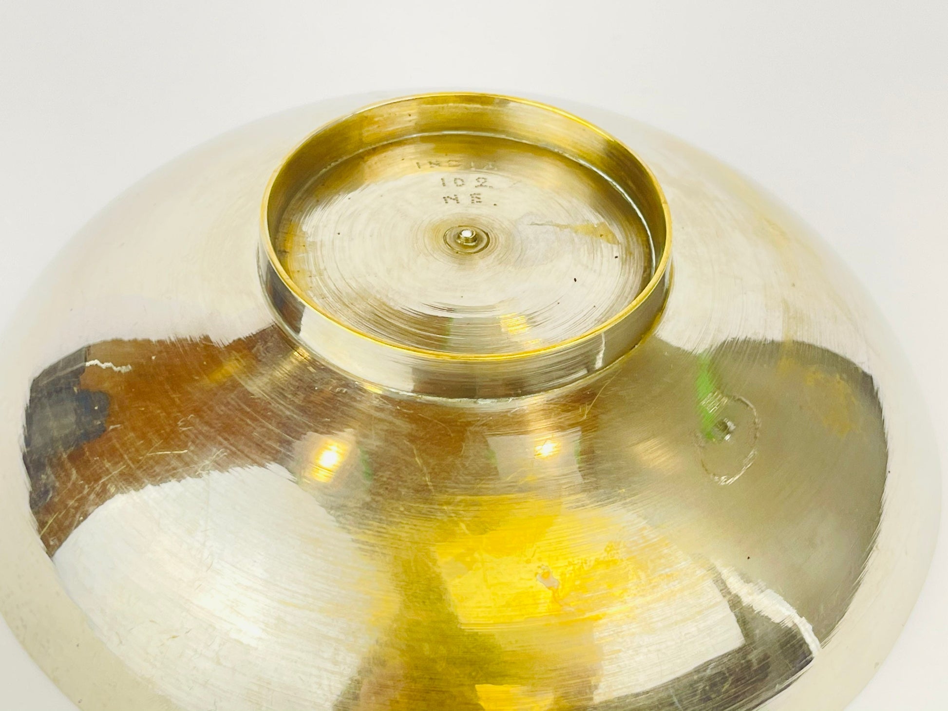 Product image for 'vintage round pedestal brass tray etched flower pattern' (view be0901)