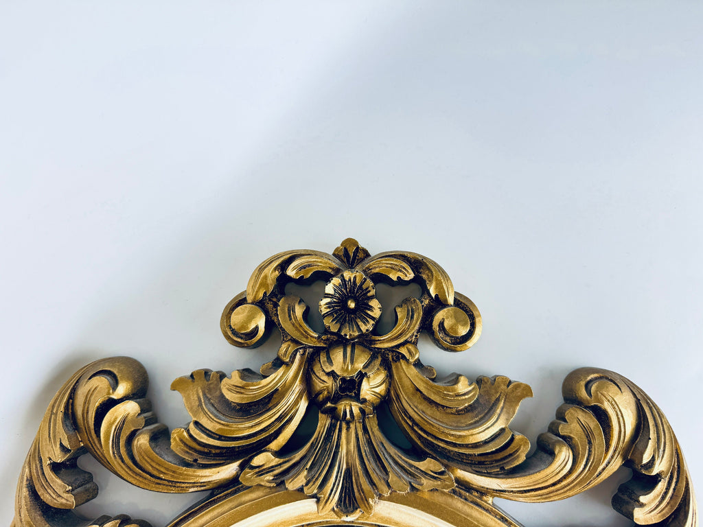 Product image for 'vintage hollywood regency gold gilt oval wall mirror made in canada by wonder glo fine framed mirrors walker glass co' (view 5462ef)