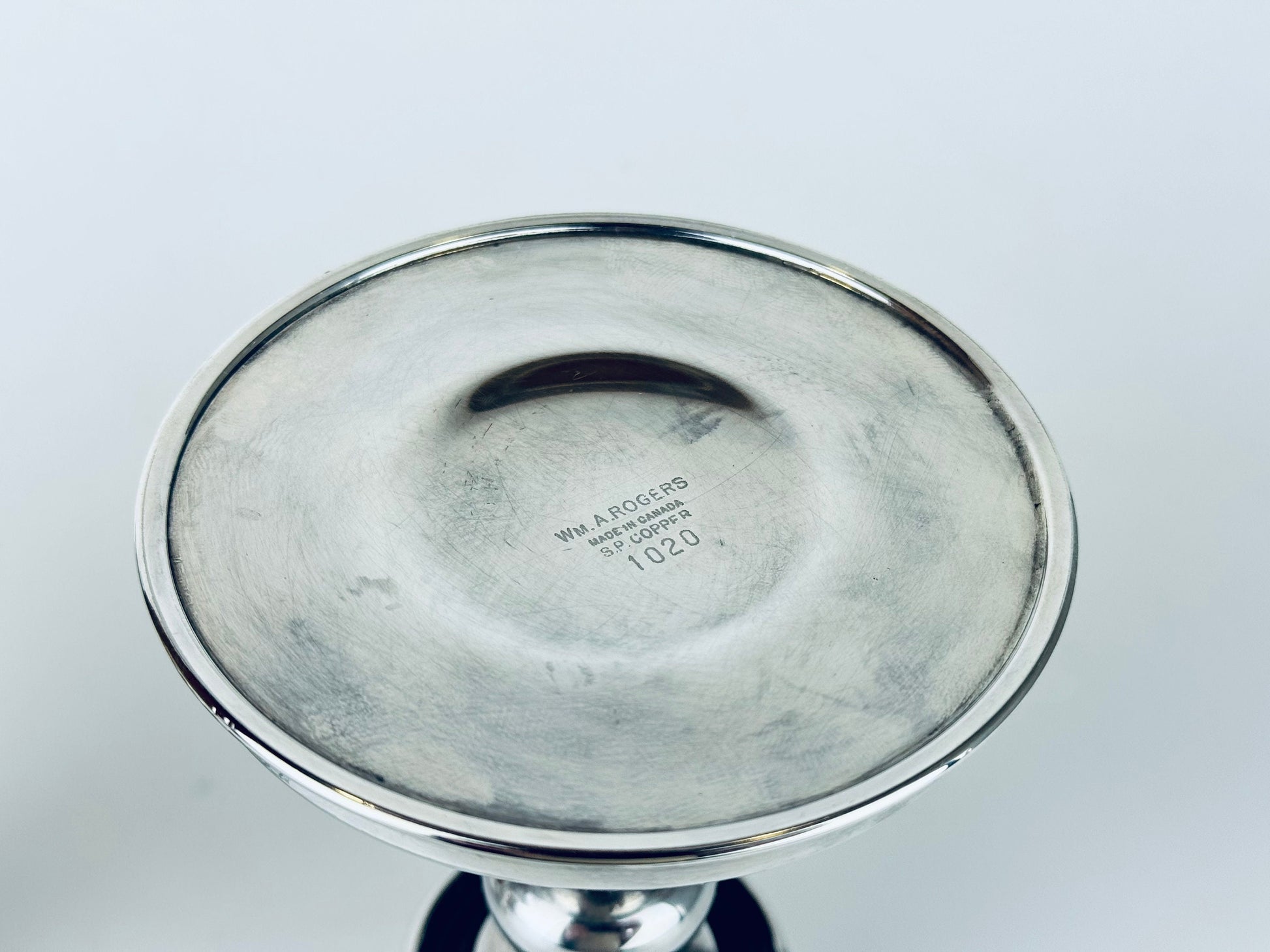 Product image for 'vintage wm rogers silver plated copper candlestick holders set of two 2 made in canada 1020' (view 732acd)