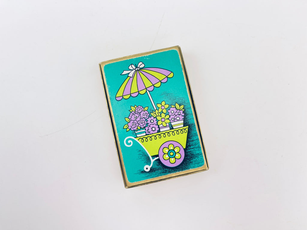 Product image for 'vintage claridge plastic coated playing cards hells gate fraser canyon british columbia image made in canada' (view ddba25)