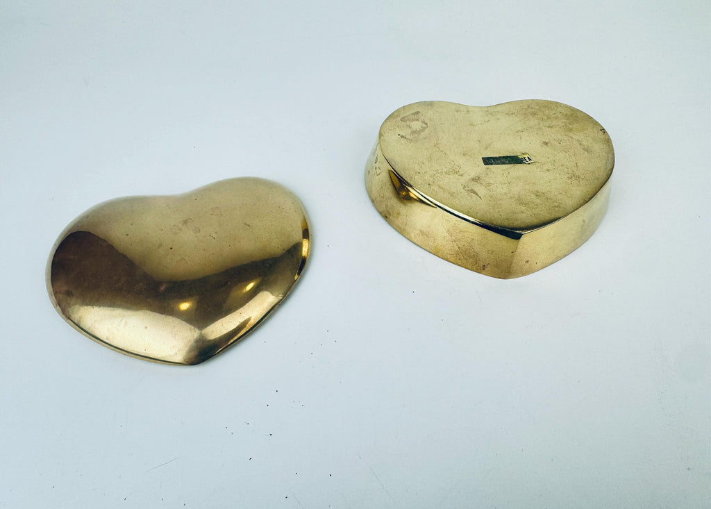 Product image for 'vintage solid brass heart ring trinket dish made in korea' (view 3aaf1c)