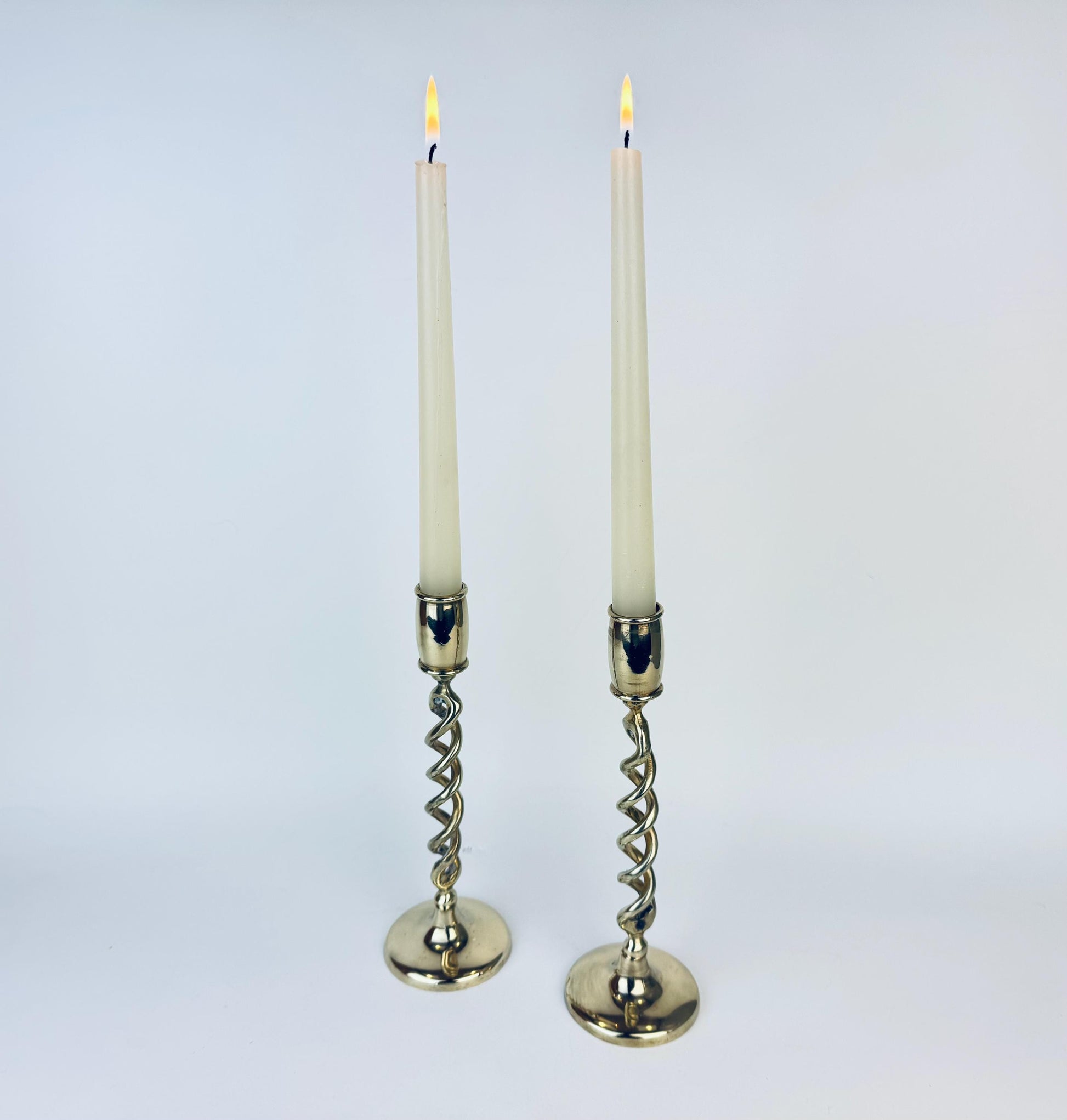 Product image for 'vintage peerage england brass barley twist candlesticks mid century elegance set of 2' (view 846614)