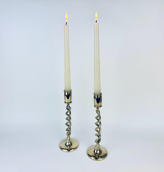 Product image for 'vintage peerage england brass barley twist candlesticks mid century elegance set of 2' (view 846614)