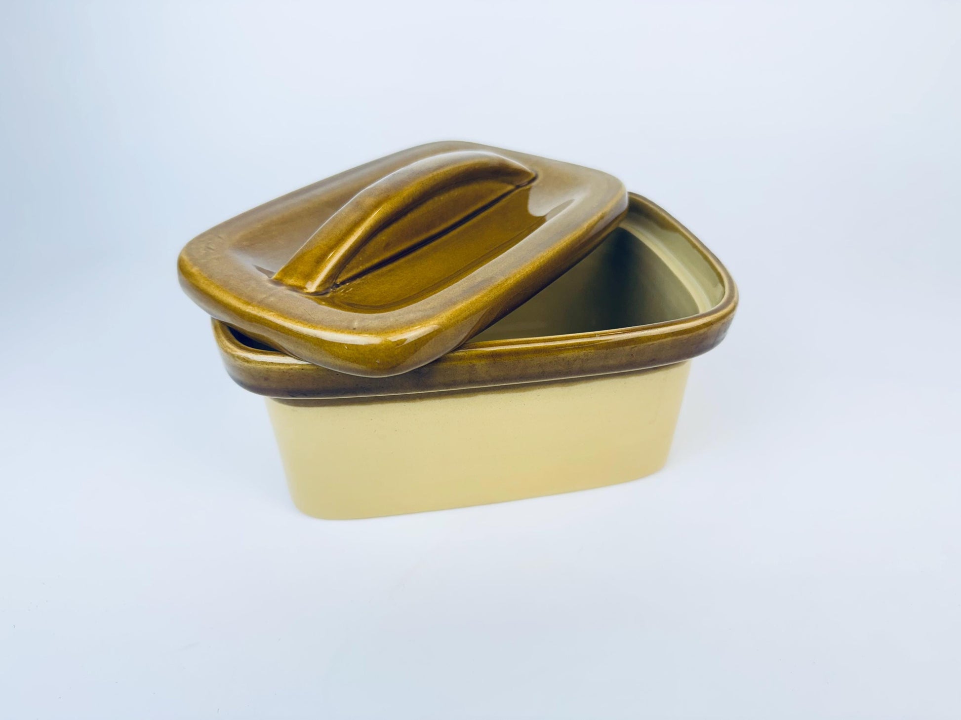 Product image for 'vintage glazed ceramic cheese butter dish granville by tg green ltd gresley church made in england' (view a7a370)