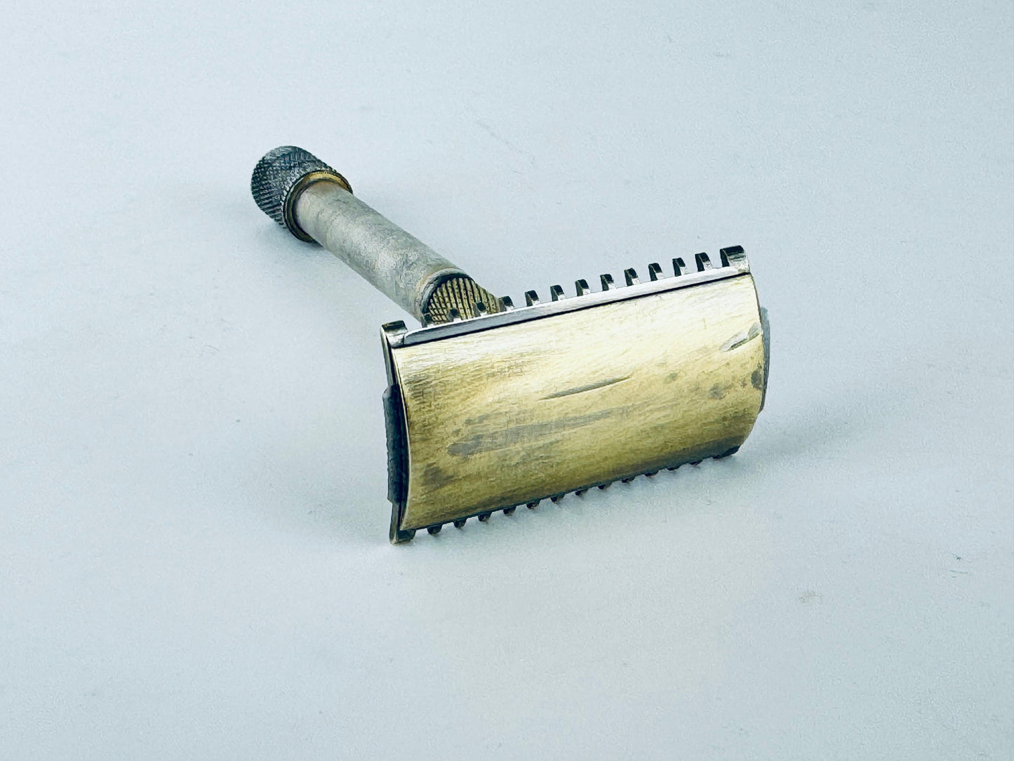 Product image for 'vintage antique gold silver metal razor blade mens shaving' (view 002f7d)