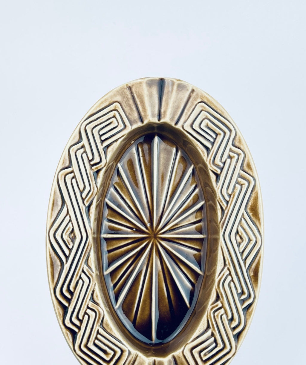 Product image for 'vintage usa pottery brown ash tray ceramic drip glazed' (view c79d27)