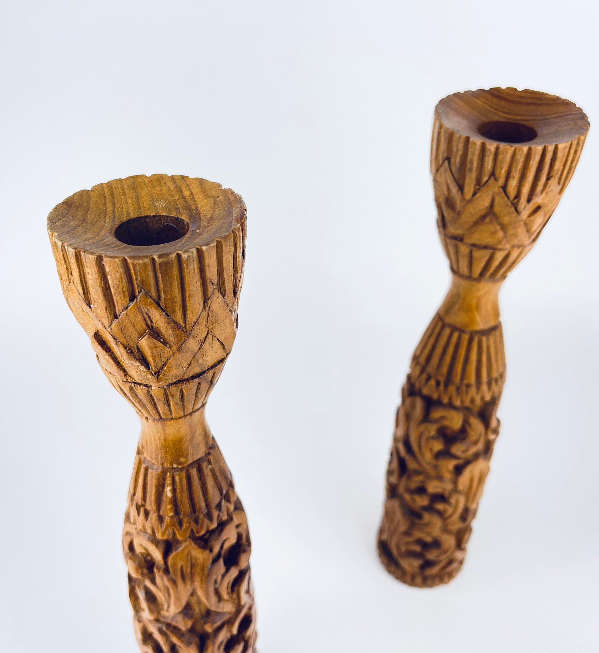 Product image for 'vintage 1970s hand carved wooden candlestick holders boho floral swirl pair' (view 080851)