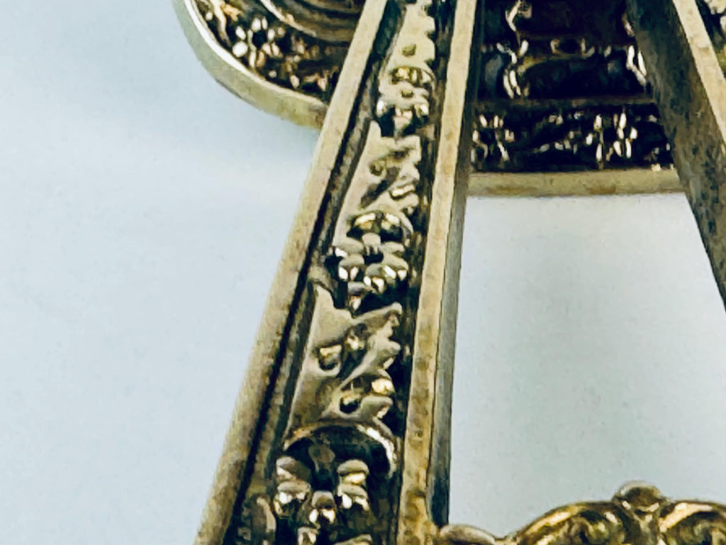 Product image for 'antique english neoclassical brass door knocker classical lyre design with floral and central figure' (view aceda0)