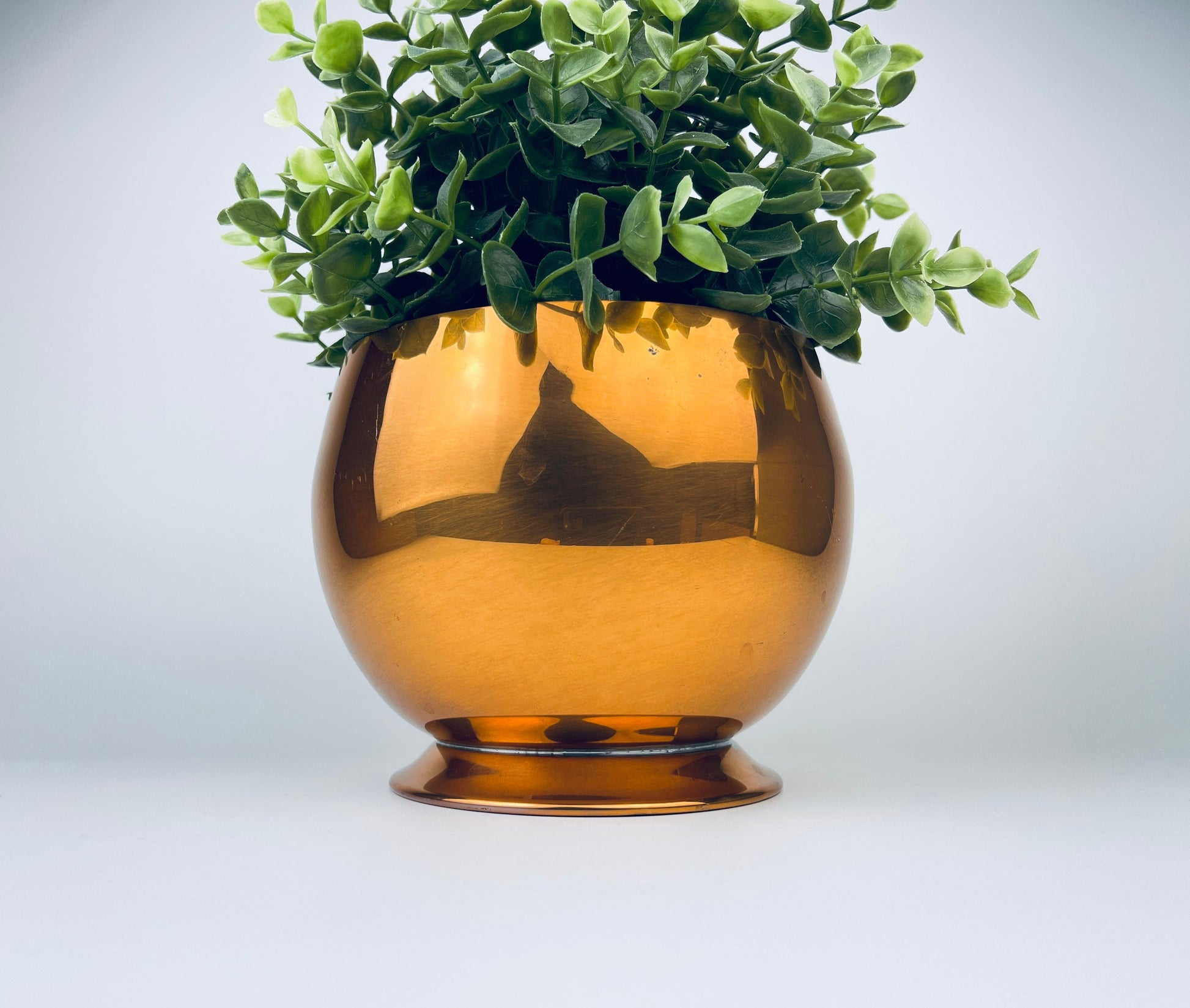 Product image for 'vintage round copper planter coppercraft guild attractive aged metal patina' (view 30bbce)
