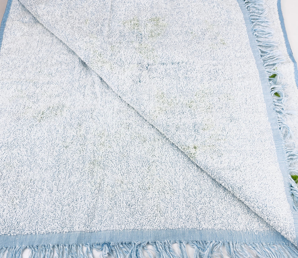 Product image for 'vintage blue floral fringe bath towel 1' (view 1218f5)