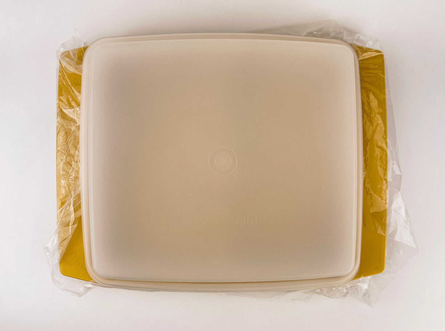 Product image for 'vintage tupperware divided container egg holder harvest gold made in canada new old stock nos' (view 6ccc7c)