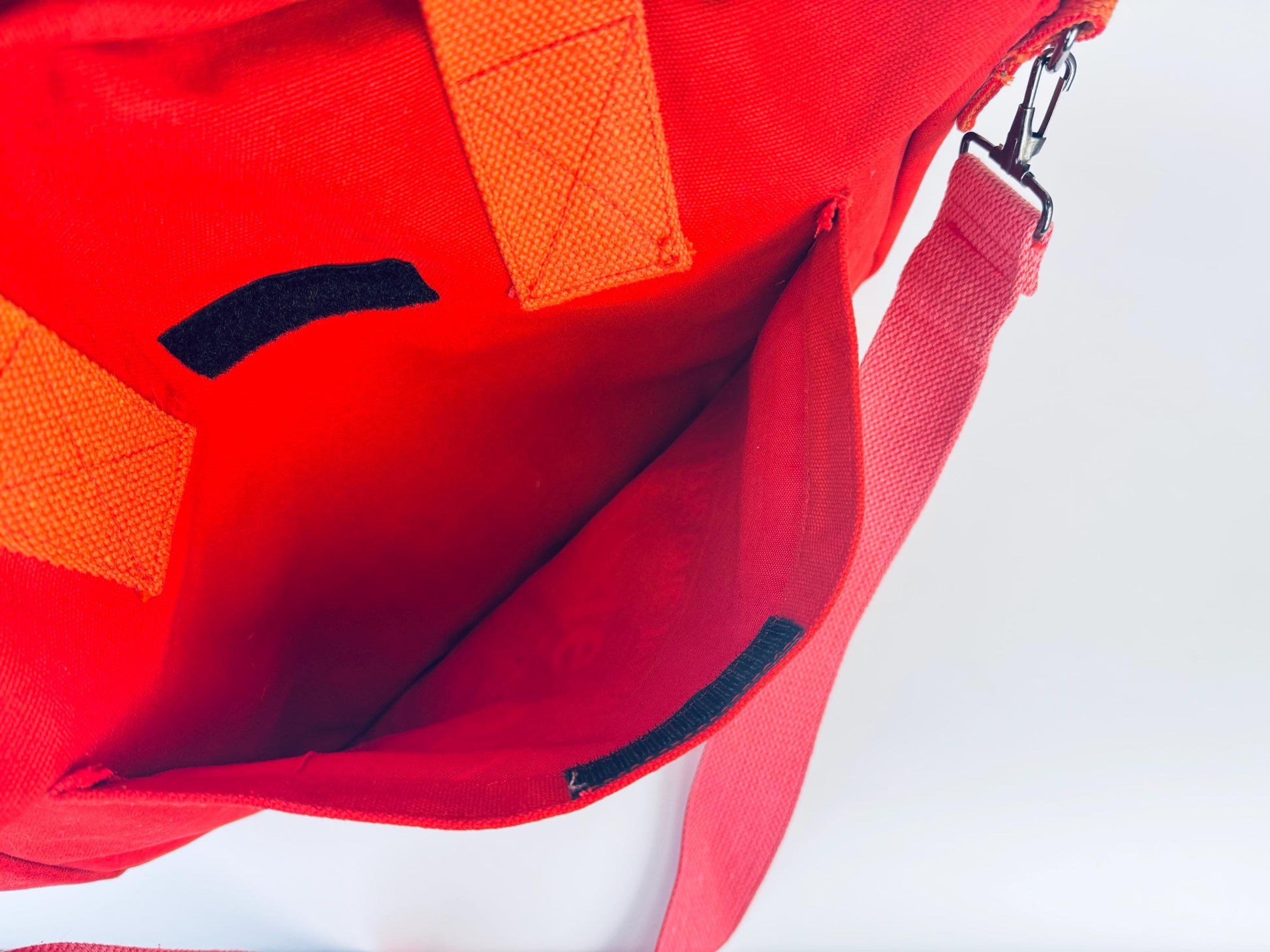Product image for 'vintage 1980s coca cola bag coke is it retro shoulder tote' (view 38baba)