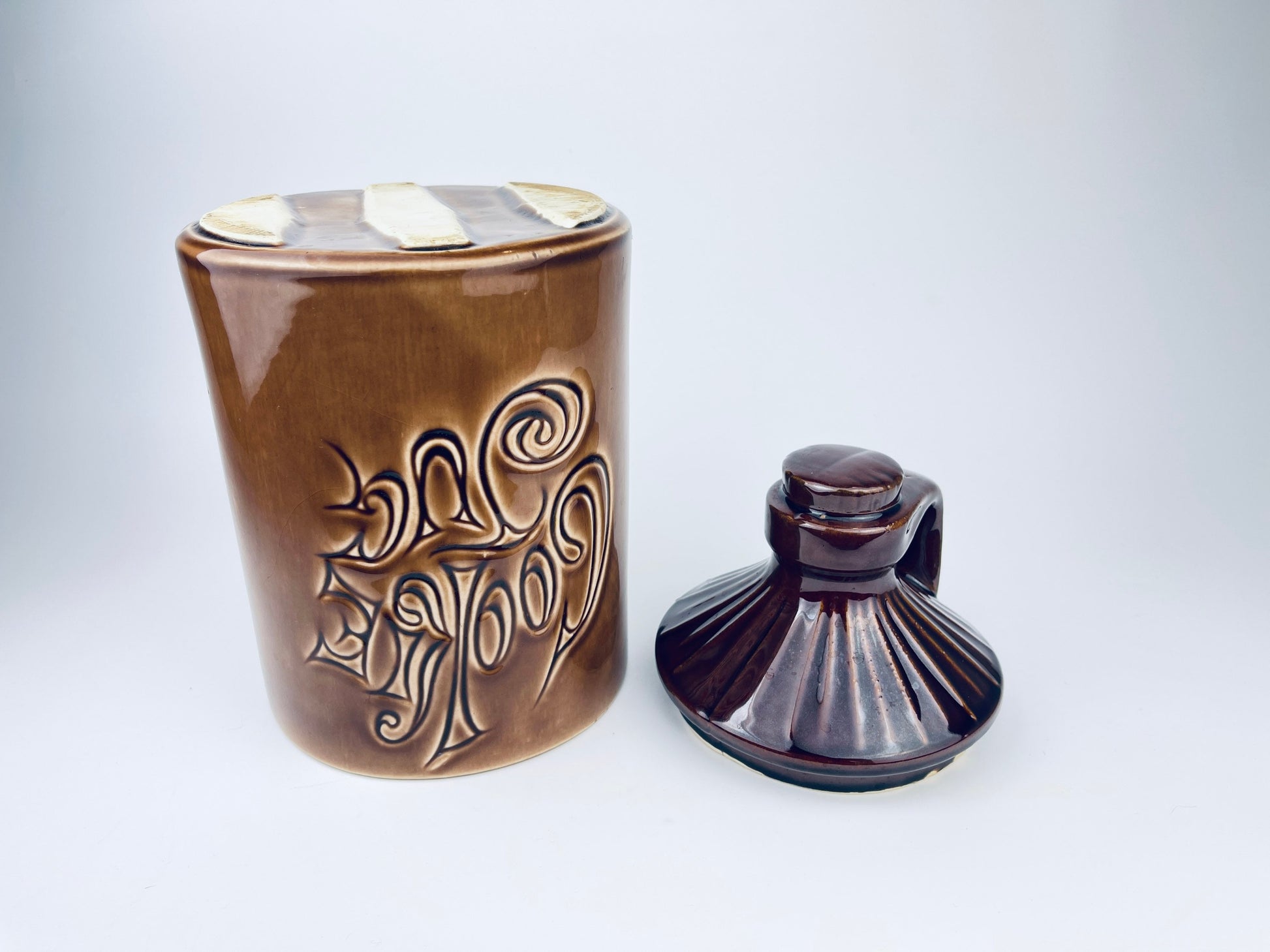 Product image for 'vintage mccoy pottery brown glazed ceramic cookie jug kitchen countertop canister made in usa' (view d7e65c)